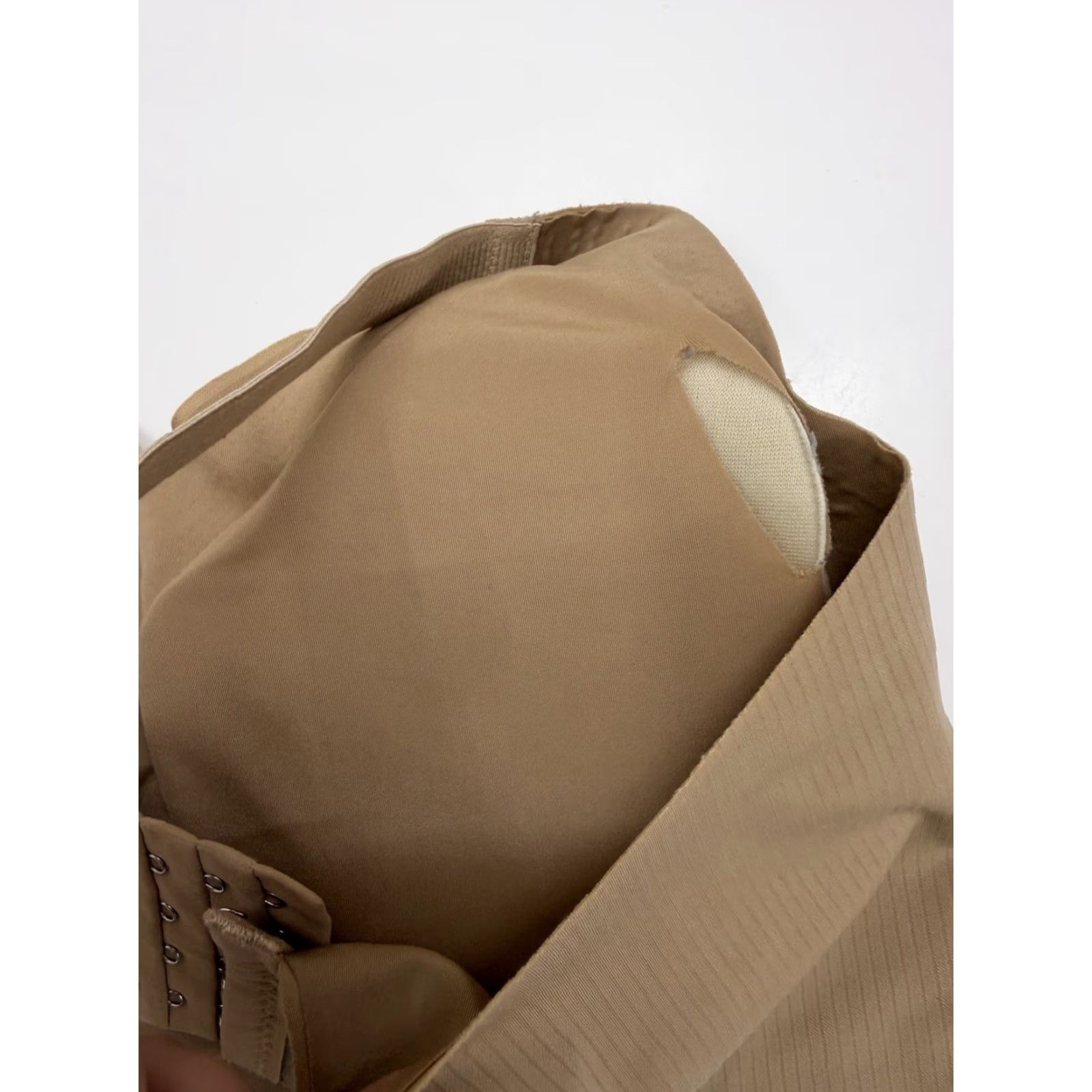 Vintage Unbranded WomensBra 5XL Tan Ribbed Wireless Padded Soft Adjustable Shirt Bra Womens 5XL Tan Ribbed Wireless Padded Adjustable Size ONE SIZE - 4 Thumbnail