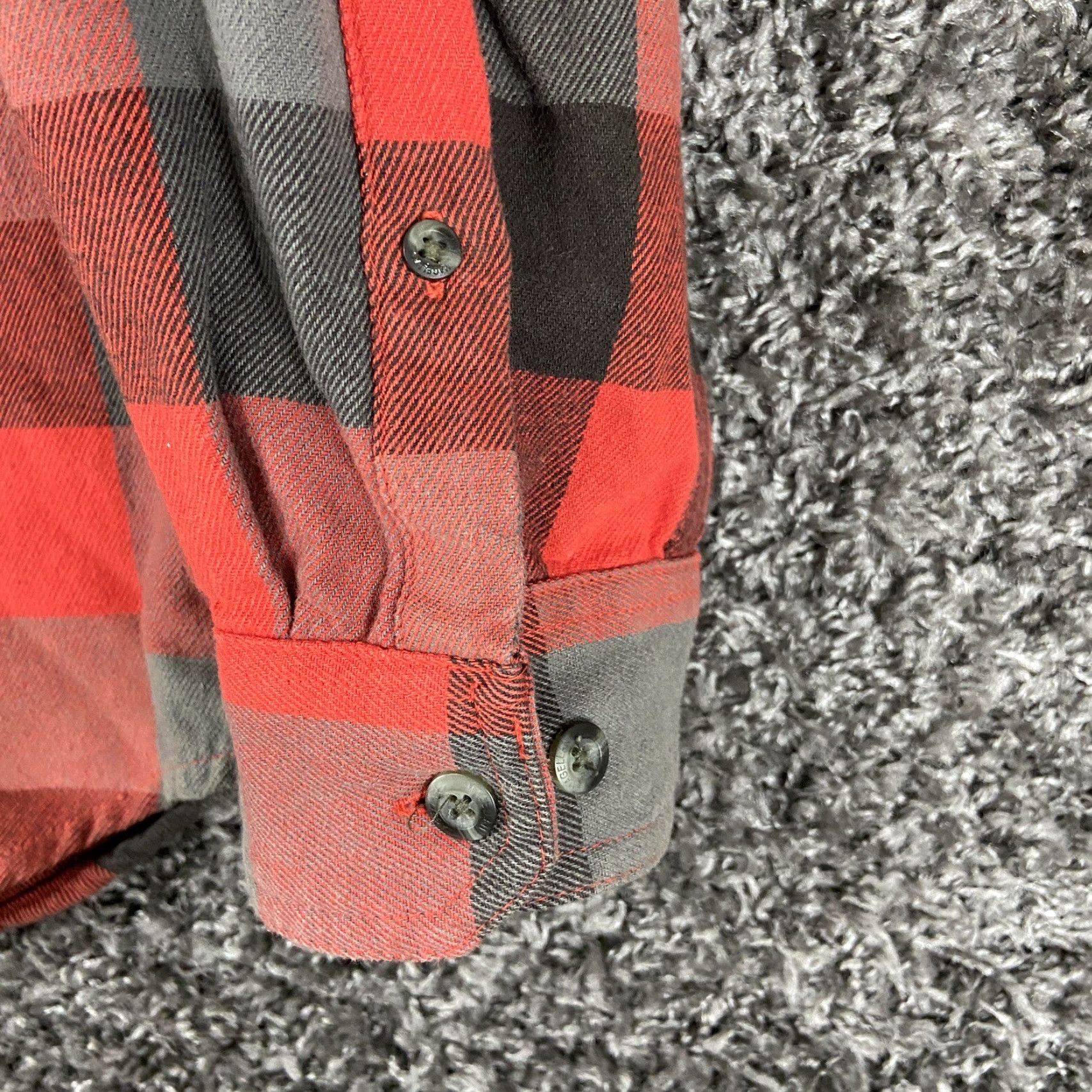 Vintage MAGELLAN Outdoor Red Plaid Flannel Button-Up Shirt Men’s L Loose Fit Size US L / EU 52-54 / 3 - 3 Thumbnail