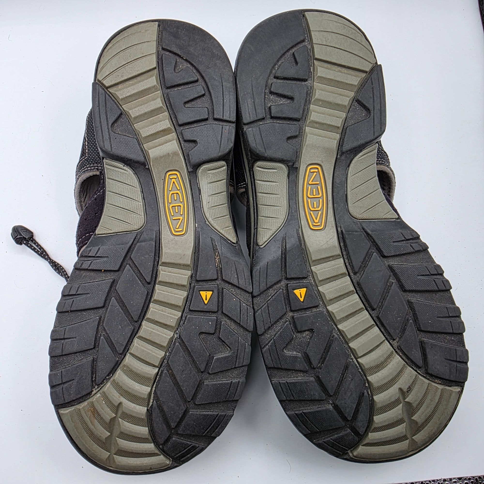 KEEN Keen Rialto Mens Size 11 Black Waterproof Closed Toe Sandals Size US 11 / EU 44 - 8 Thumbnail