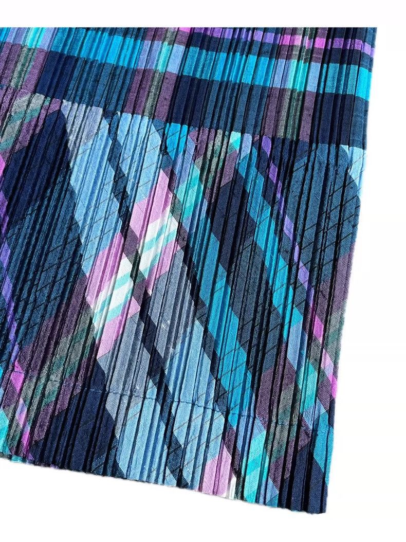 Issey Miyake Issey Miyake size:1 A light blue checkered skirt Size 23" - 3 Thumbnail