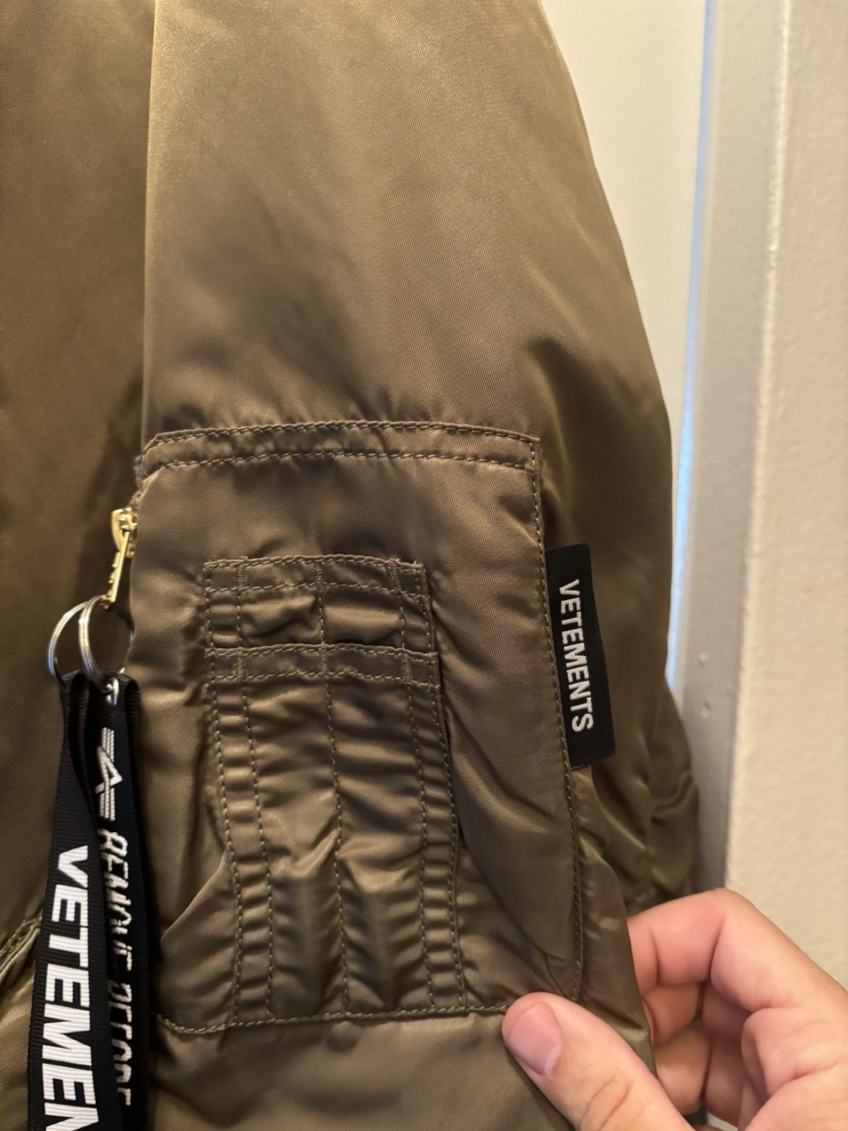 Vetements VETEMENTS REVERSIBLE SPLIT BOMBER Size US L / EU 52-54 / 3 - 2 Thumbnail