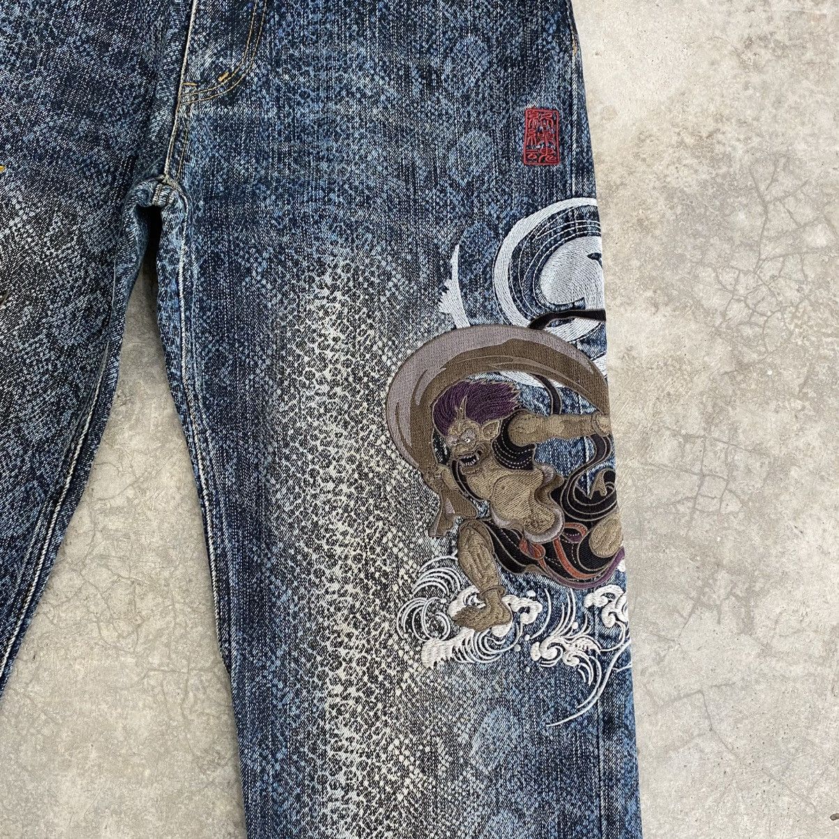Karakuri Tamashii 00’s Karakuri Tamashii Fūjin Wind God Embroidered Jeans Size US 30 / EU 46 - 6 Thumbnail