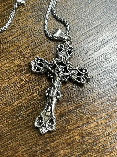 Hypebeast × Jewelry Cross Gothic Chain Size ONE SIZE - 2 Thumbnail