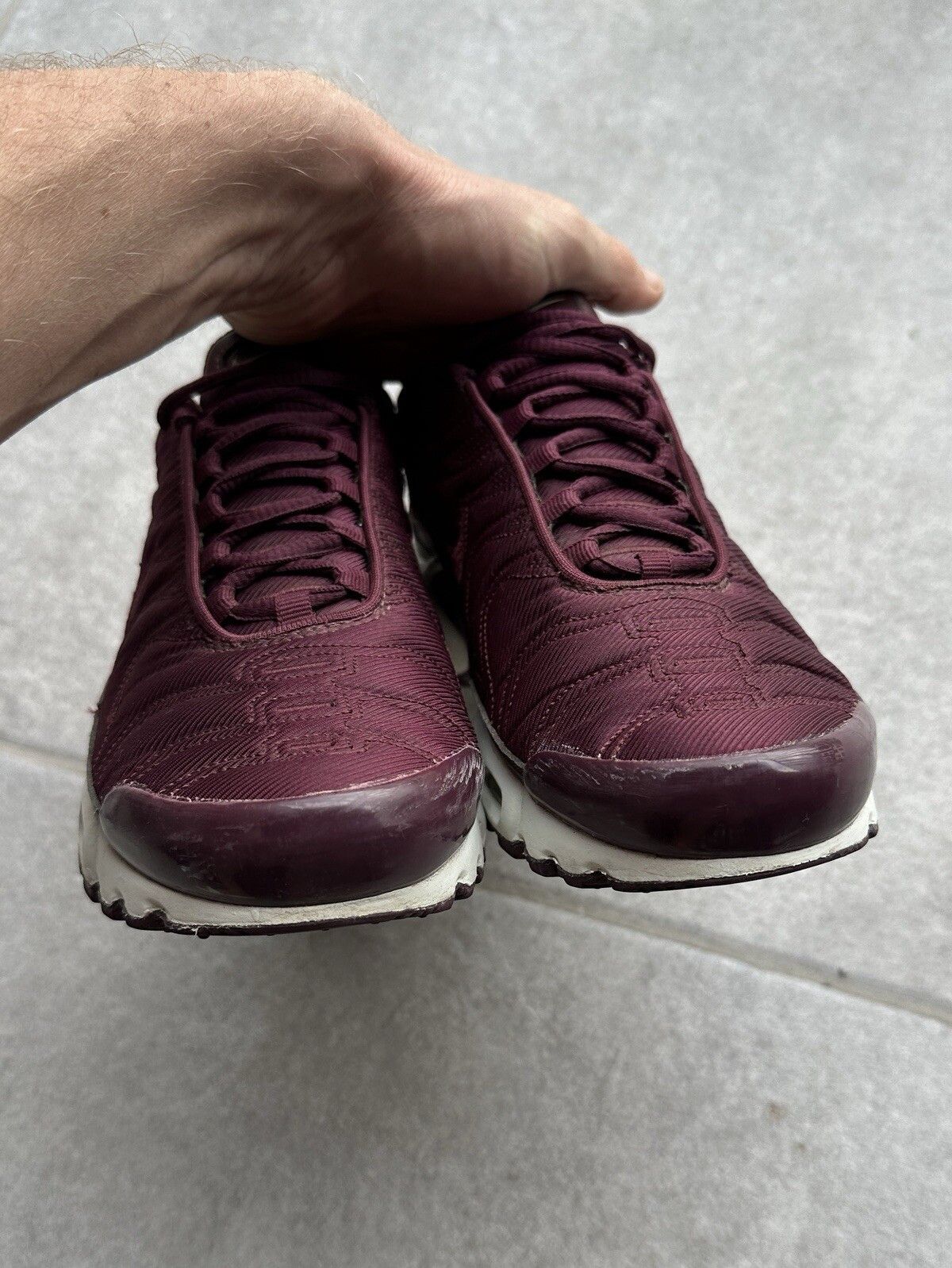Nike Womens AIR MAX PLUS SE Metallic Mahogany Trainers Size US 7.5 / IT 37.5 - 9 Thumbnail