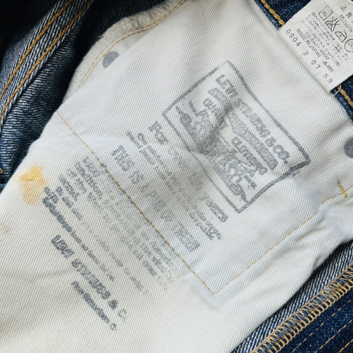 Levi's Vintage Clothing Vintage Levi's 502XX Big E Distressed Selvedge Jeans J22 Size US 31 - 19 Thumbnail