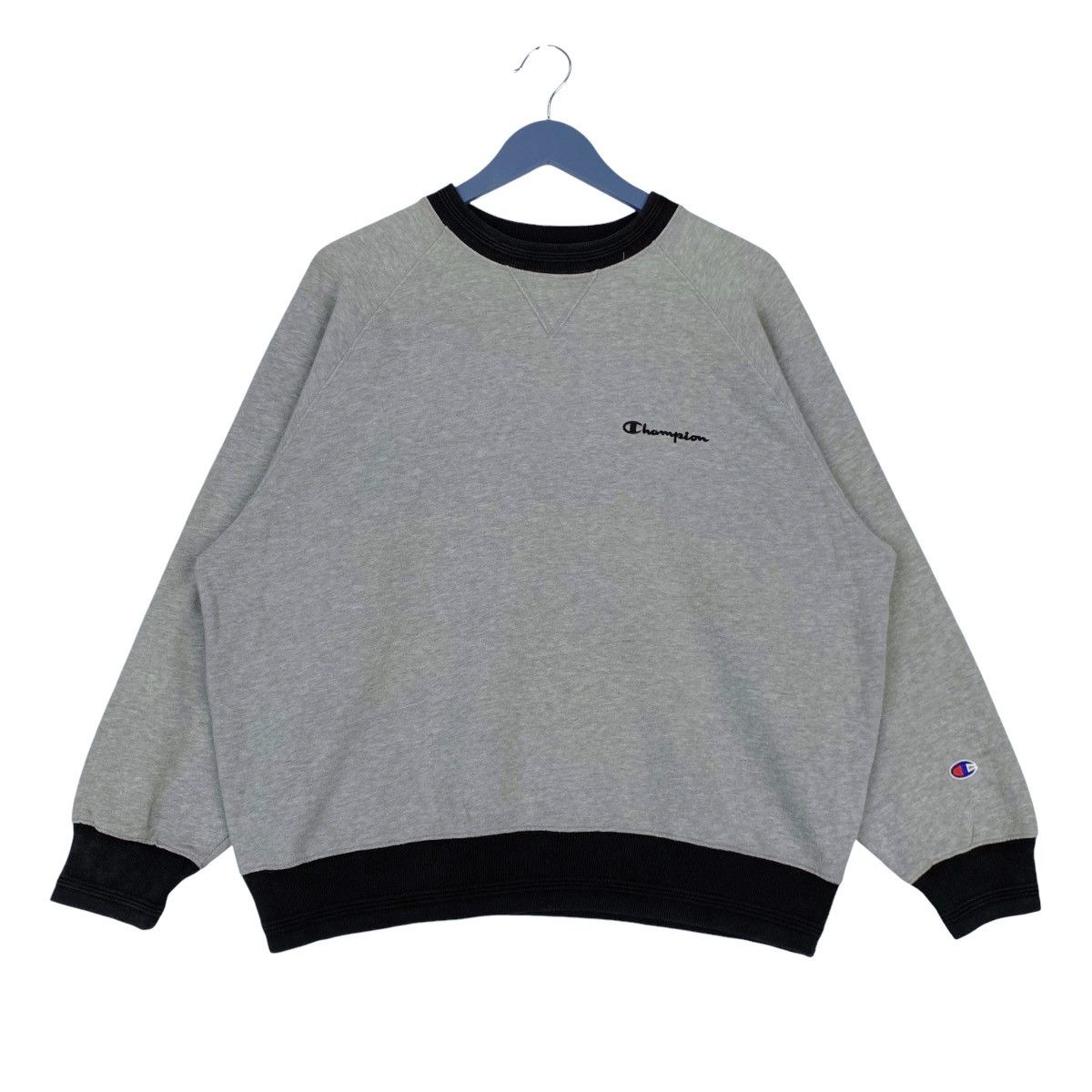 Champion × Vintage Vintage Champion Embroidered Logo Crewneck Sweatshirt Gray Size M / US 6-8 / IT 42-44 - 1 Thumbnail