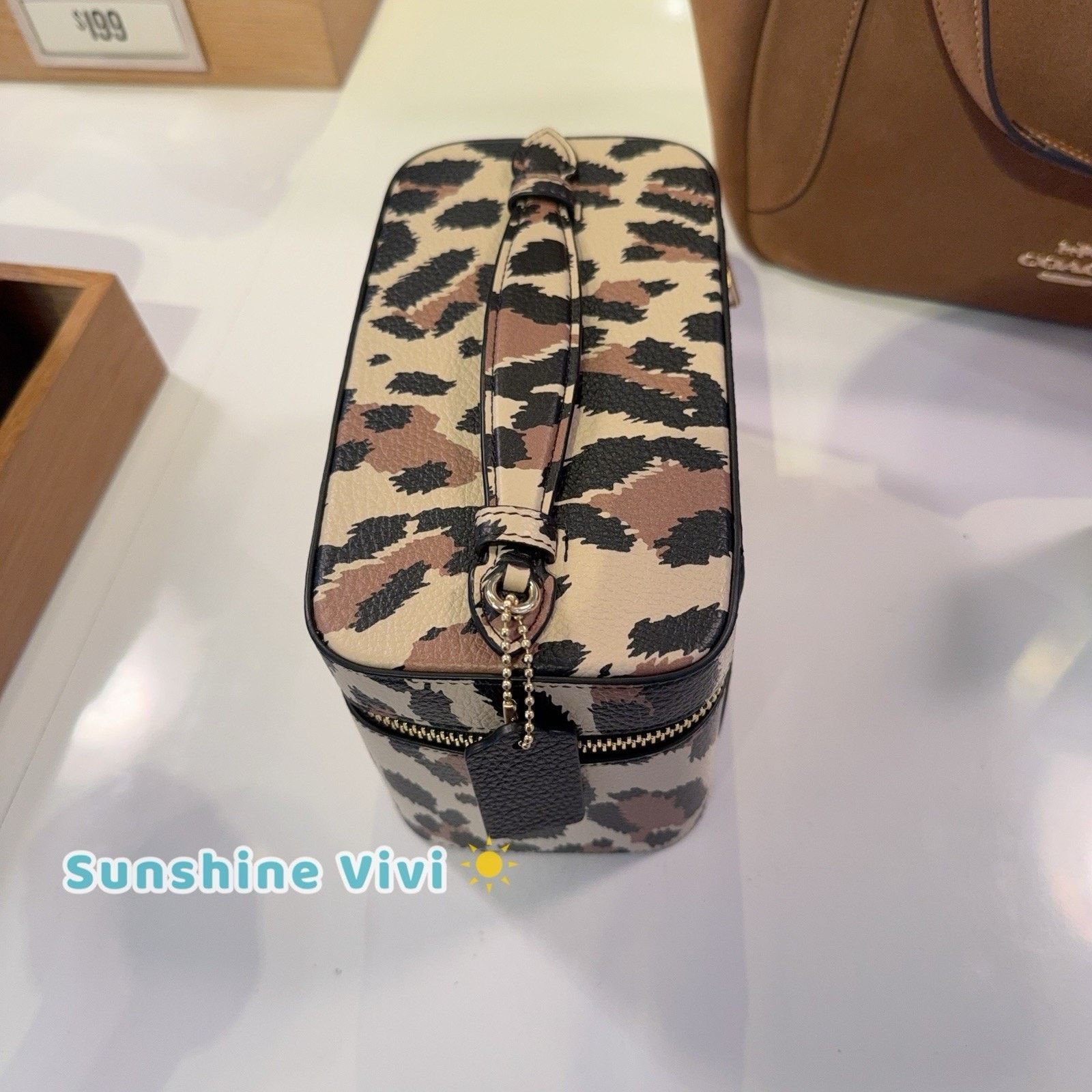 Coach NWT COACH Cosmetic Case Leopard Print CCF43 Gold/Leopard Size ONE SIZE - 4 Thumbnail