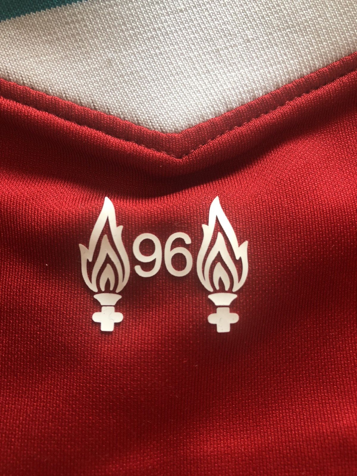 Nike NIKE LIVERPOOL FC VINTAGE FOOTBALL SOCCER ENGLAND JERSEY Size US S / EU 44-46 / 1 - 5 Thumbnail
