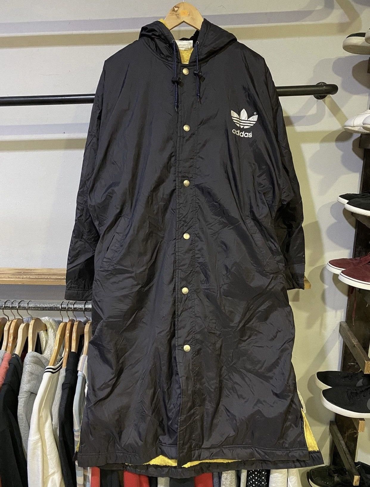 Adidas × Vintage Adidas BIG LOGO Hoodie Windbreaker Heavy Jacket/Raincoat Size US XL / EU 56 / 4 - 2 Thumbnail