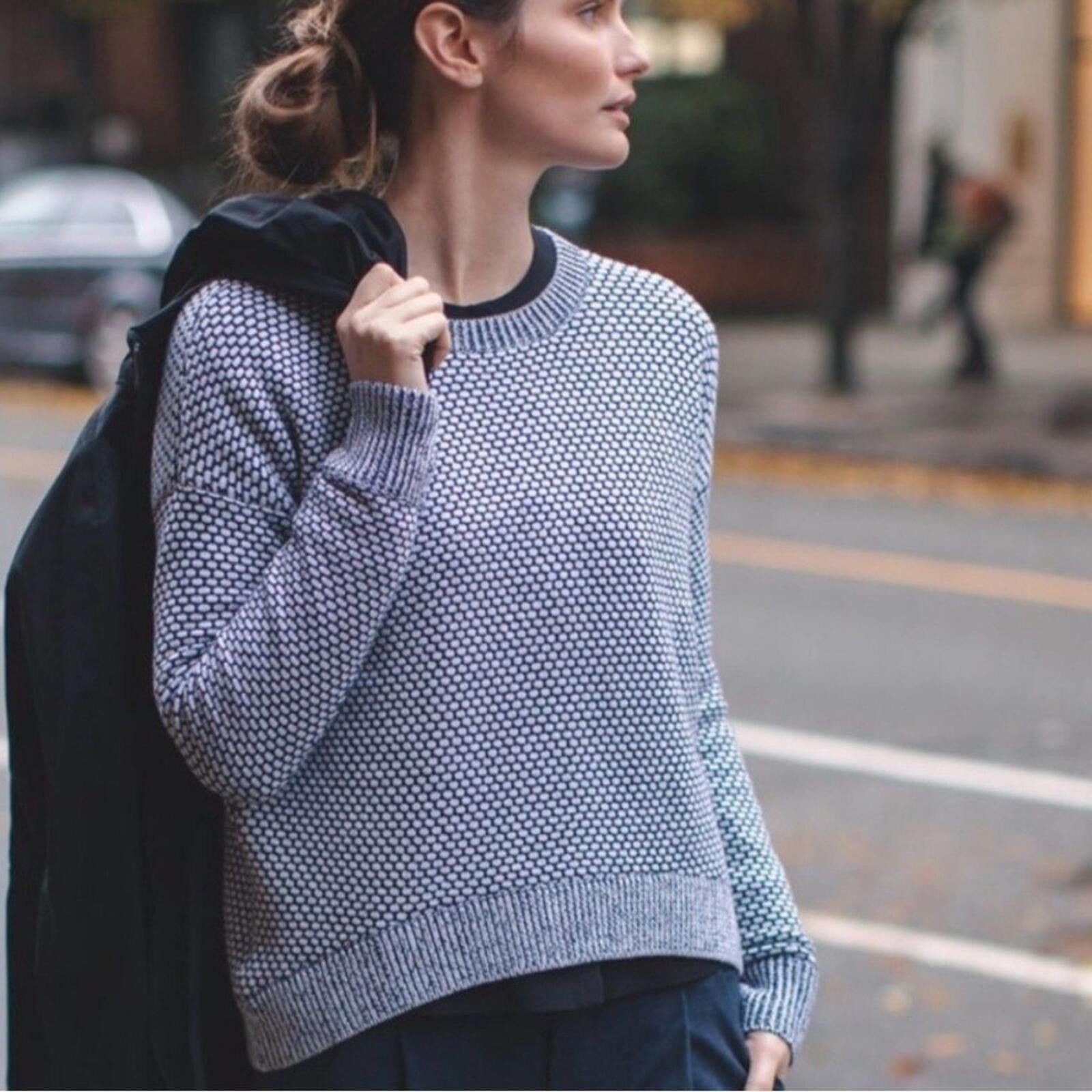 Lululemon Lululemon Yogi Crew Heathered Sweater Thumbholes Sz 10 Knit Size L / US 10 / IT 46 - 1 Thumbnail