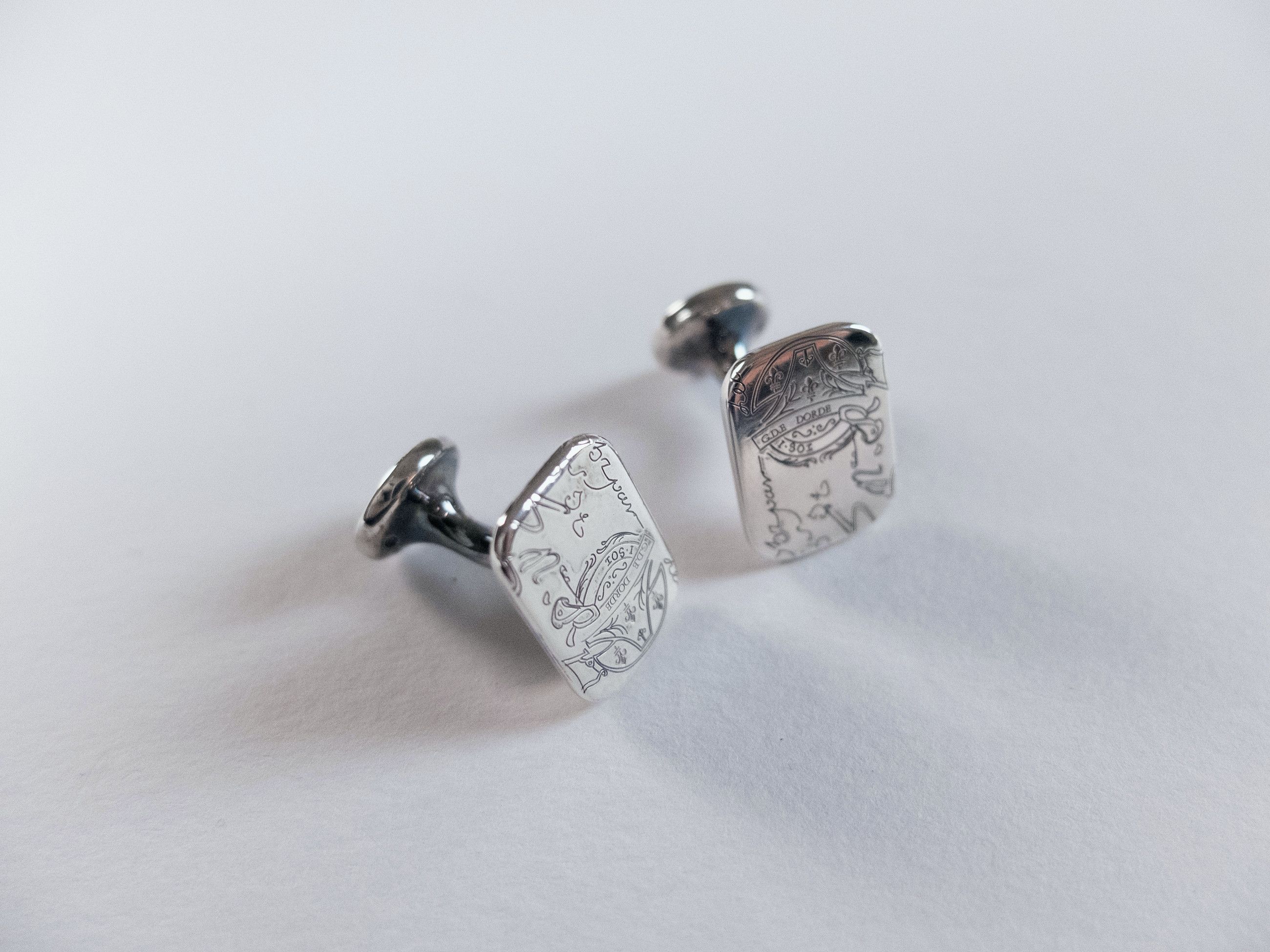 Berluti BERLUTI Paris Scritto engraved silver cufflinks Italy Size ONE SIZE - 2 Thumbnail