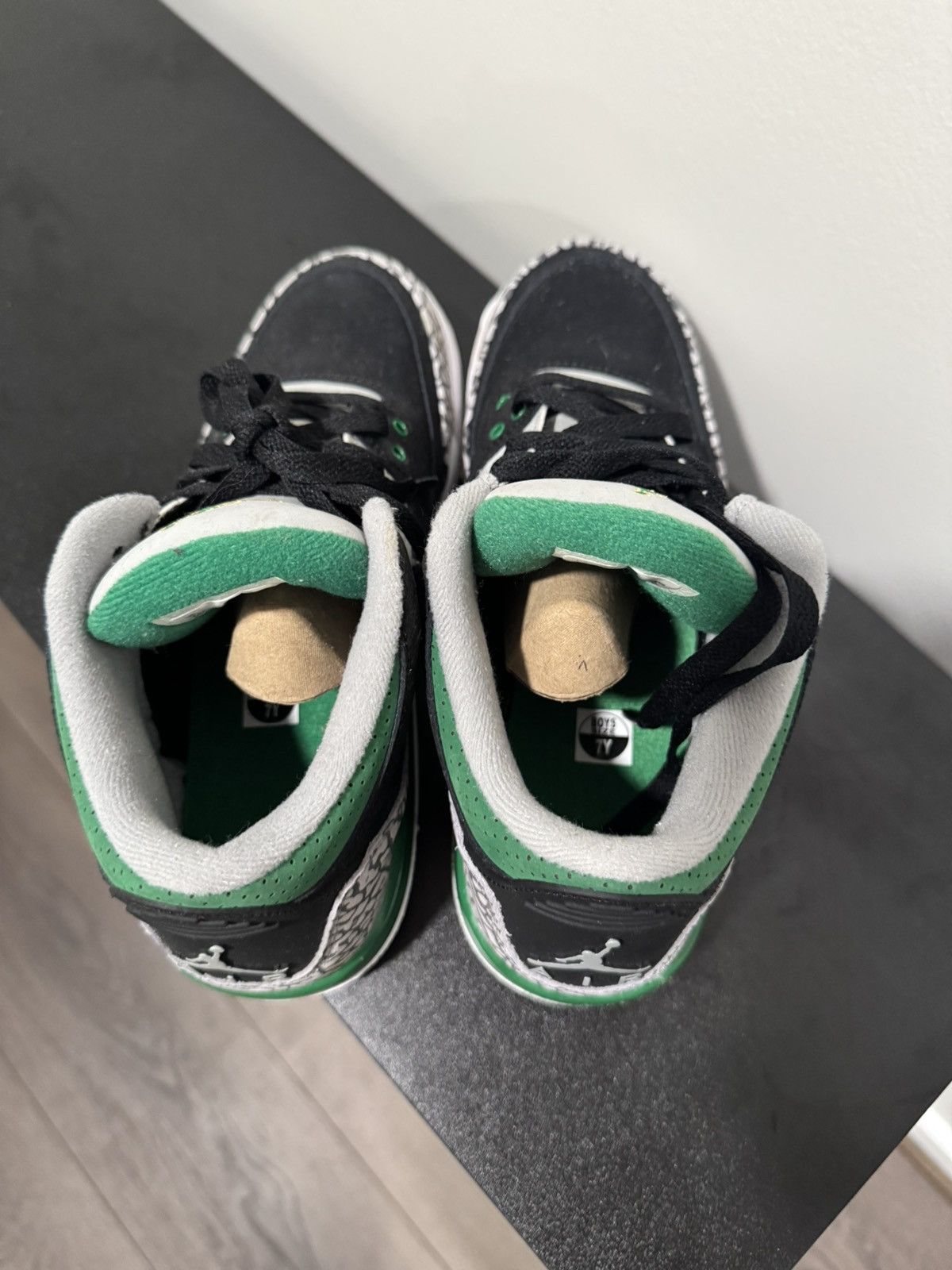 Jordan Brand × Nike Jordan 3 Retro Pine Green (Gs) Size US 7 / EU 40 - 7 Thumbnail