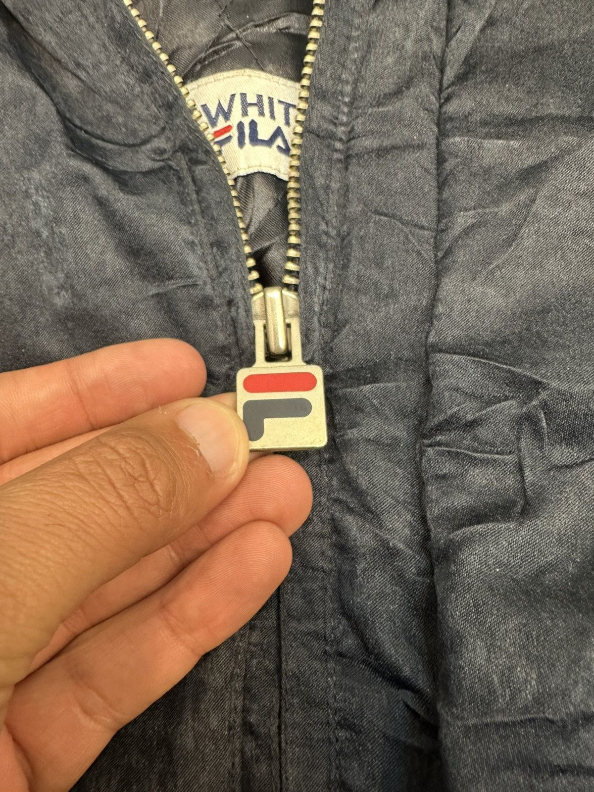 Fila Vintage FILA Snow White Women’s Ski Jacket — fur Back — 90s Size M / US 6-8 / IT 42-44 - 7 Thumbnail