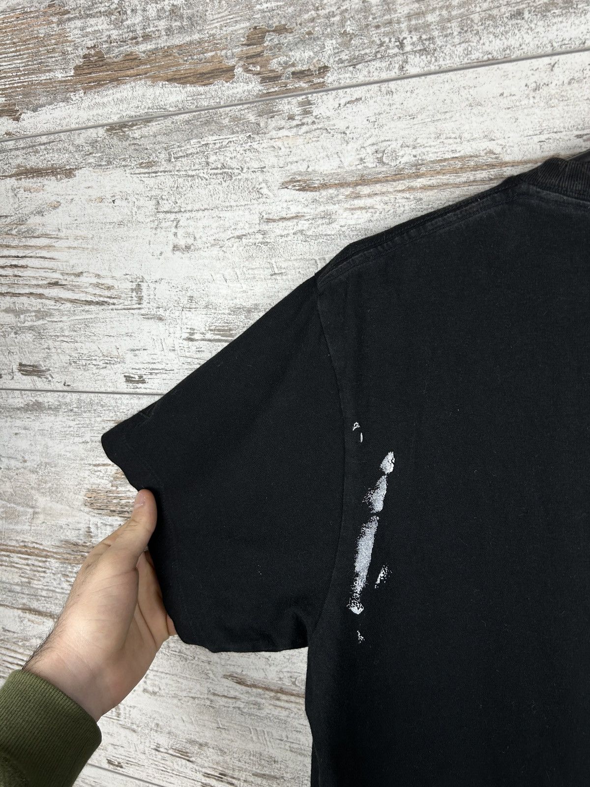 Japanese Brand × Kaws × Uniqlo Mens Vintage Uniqlo Kaws T-shirt tee art Japanese y2k rare Size US M / EU 48-50 / 2 - 11 Thumbnail