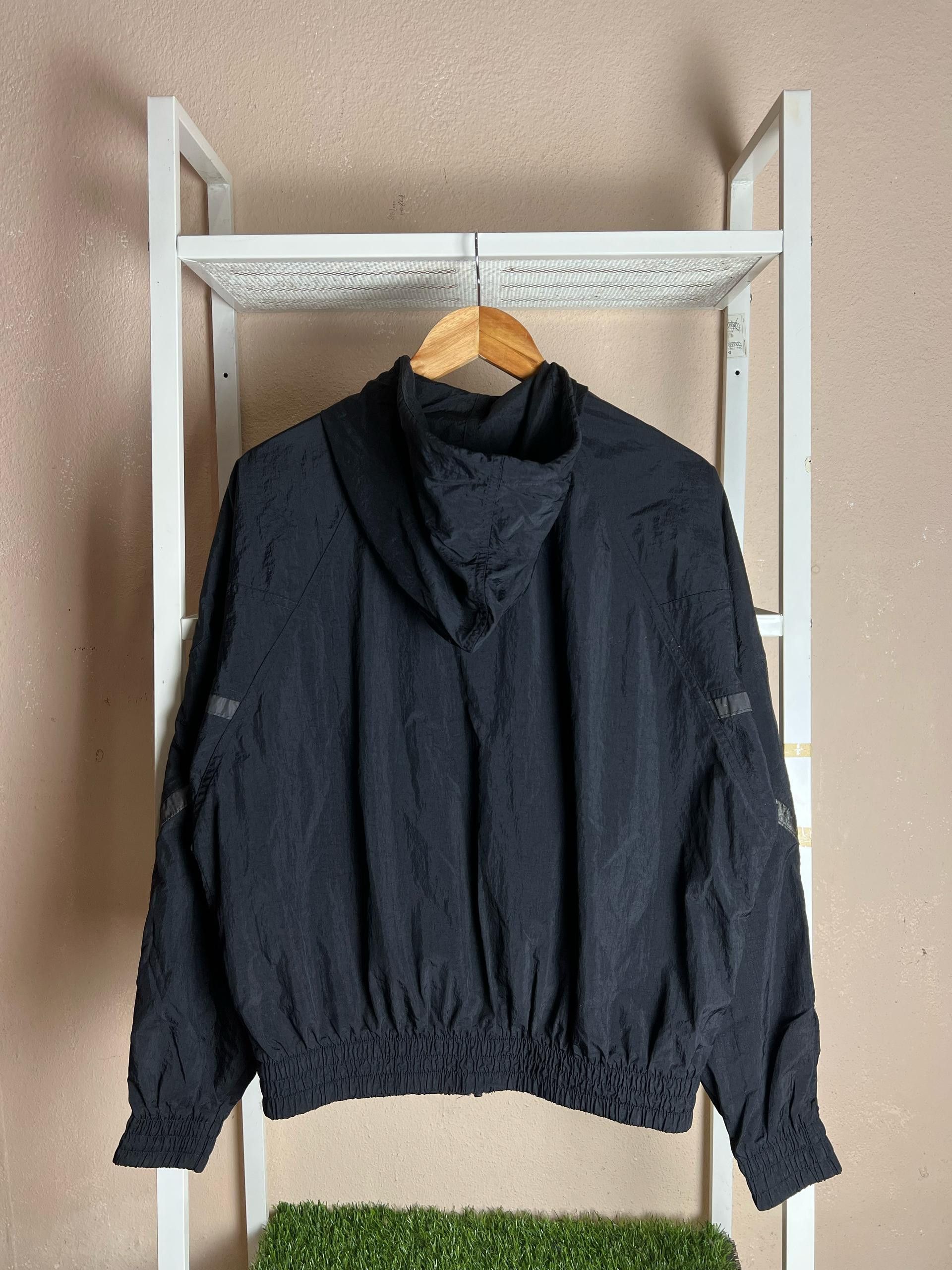 Japanese Brand × Nike × Vintage Vintage Nike Sportwear Windrunner Hooded Jacket Size US S / EU 44-46 / 1 - 10 Thumbnail