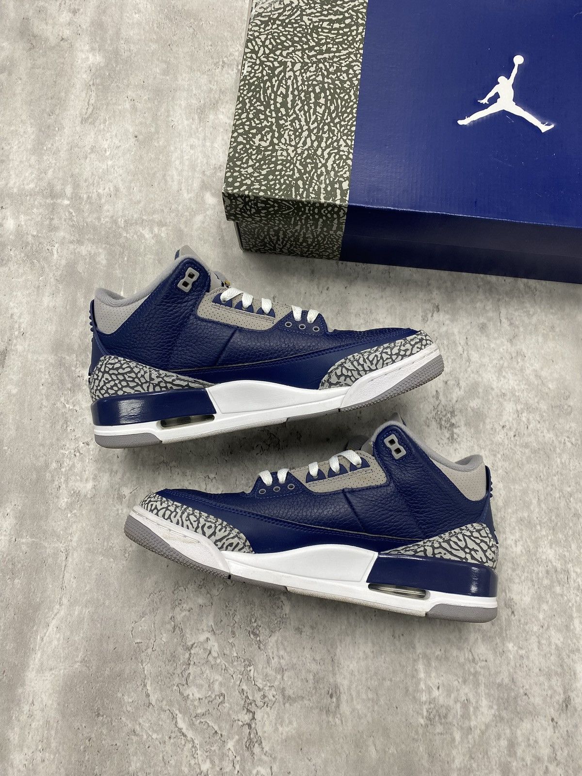 Jordan Brand Size 10.5M - Jordan 3 Retro “Georgetown” Size US 10.5 / EU 43-44 - 2 Thumbnail