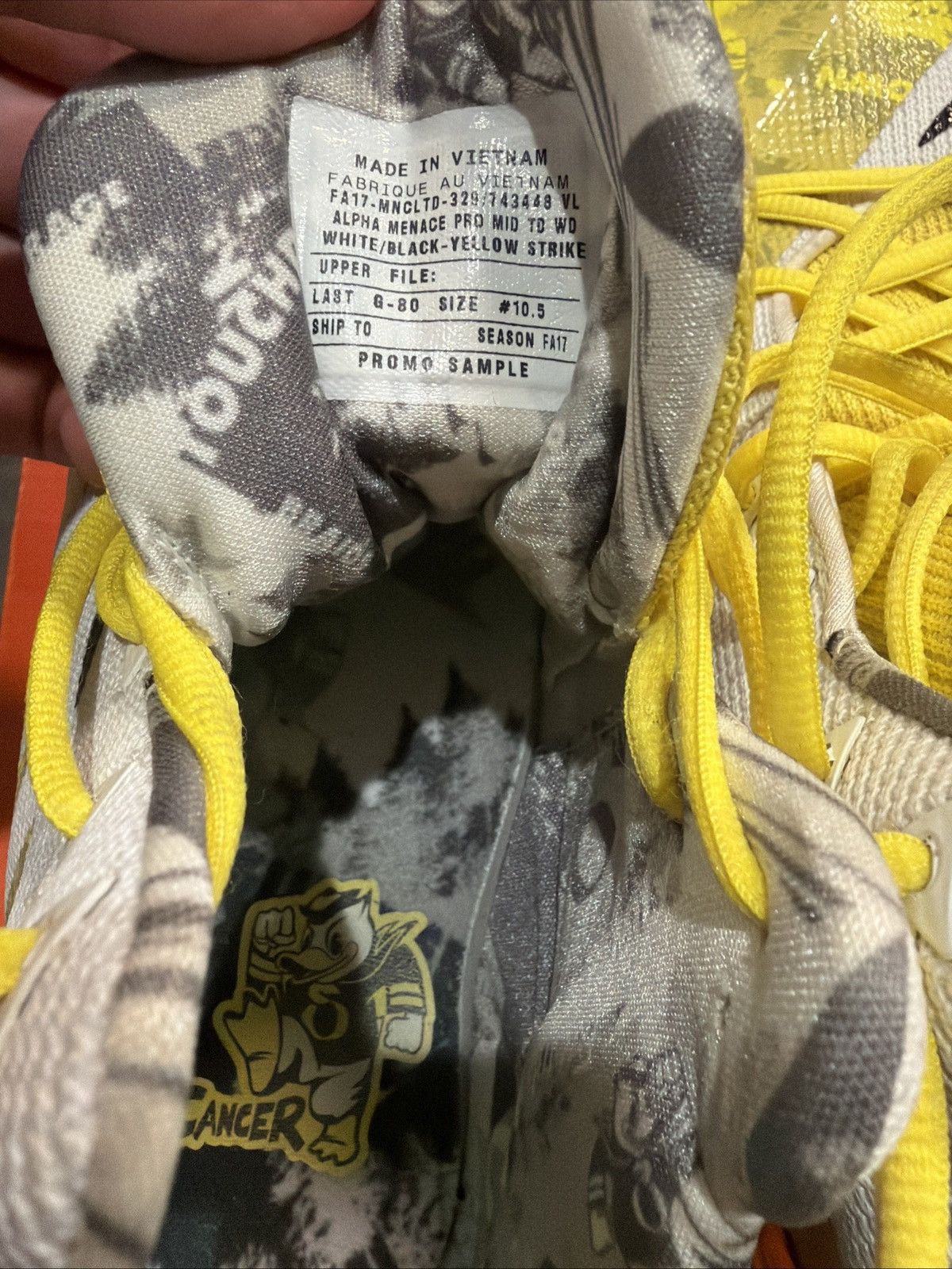 Nike PE Oregon Ducks Alpha Menace Pro Mid Stomp Out Cancer Size US 10.5 / EU 43-44 - 7 Thumbnail