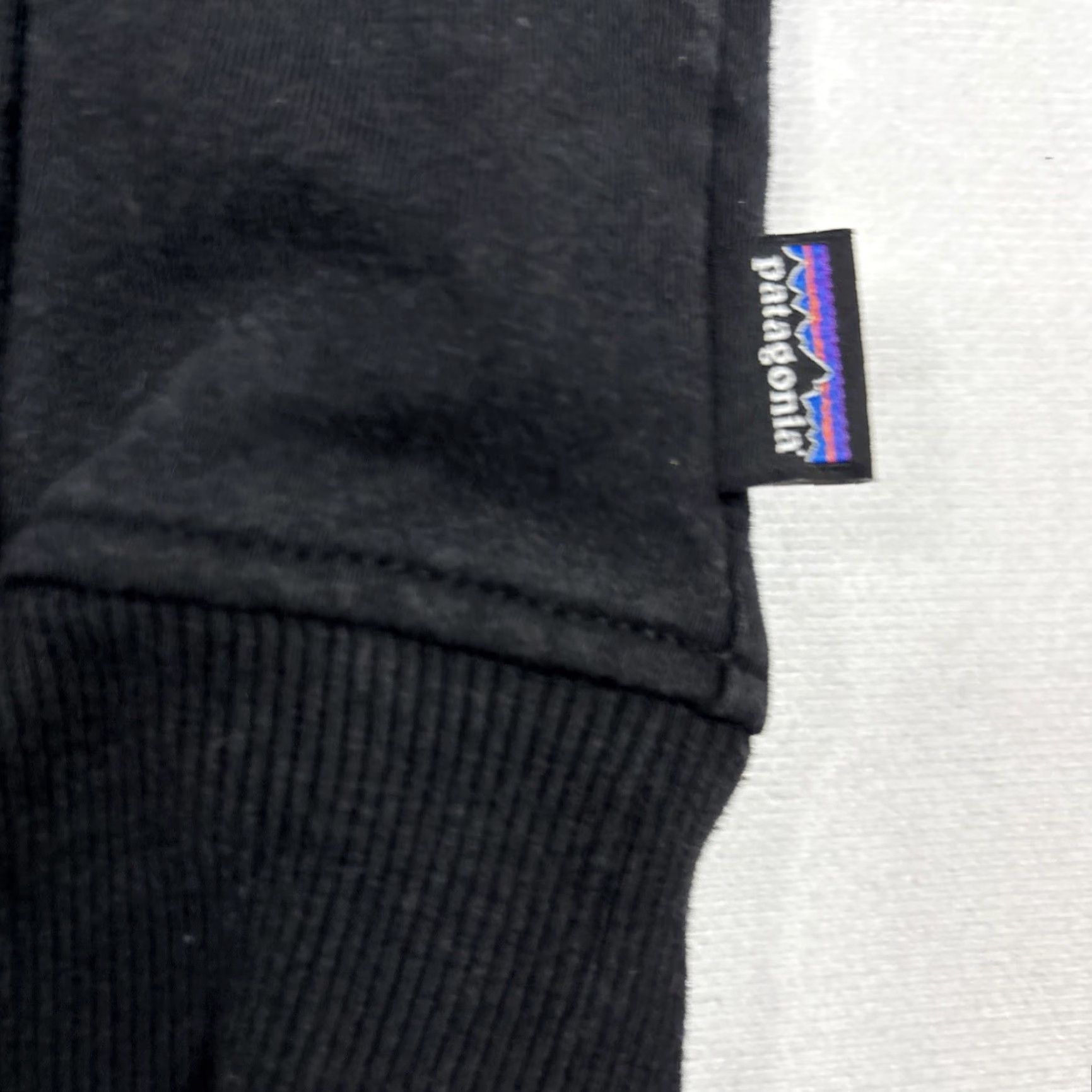 Patagonia Patagonia Hoodie Pullover Hoody Sweatshirt Black Size M Men Medium Size US M / EU 48-50 / 2 - 3 Thumbnail