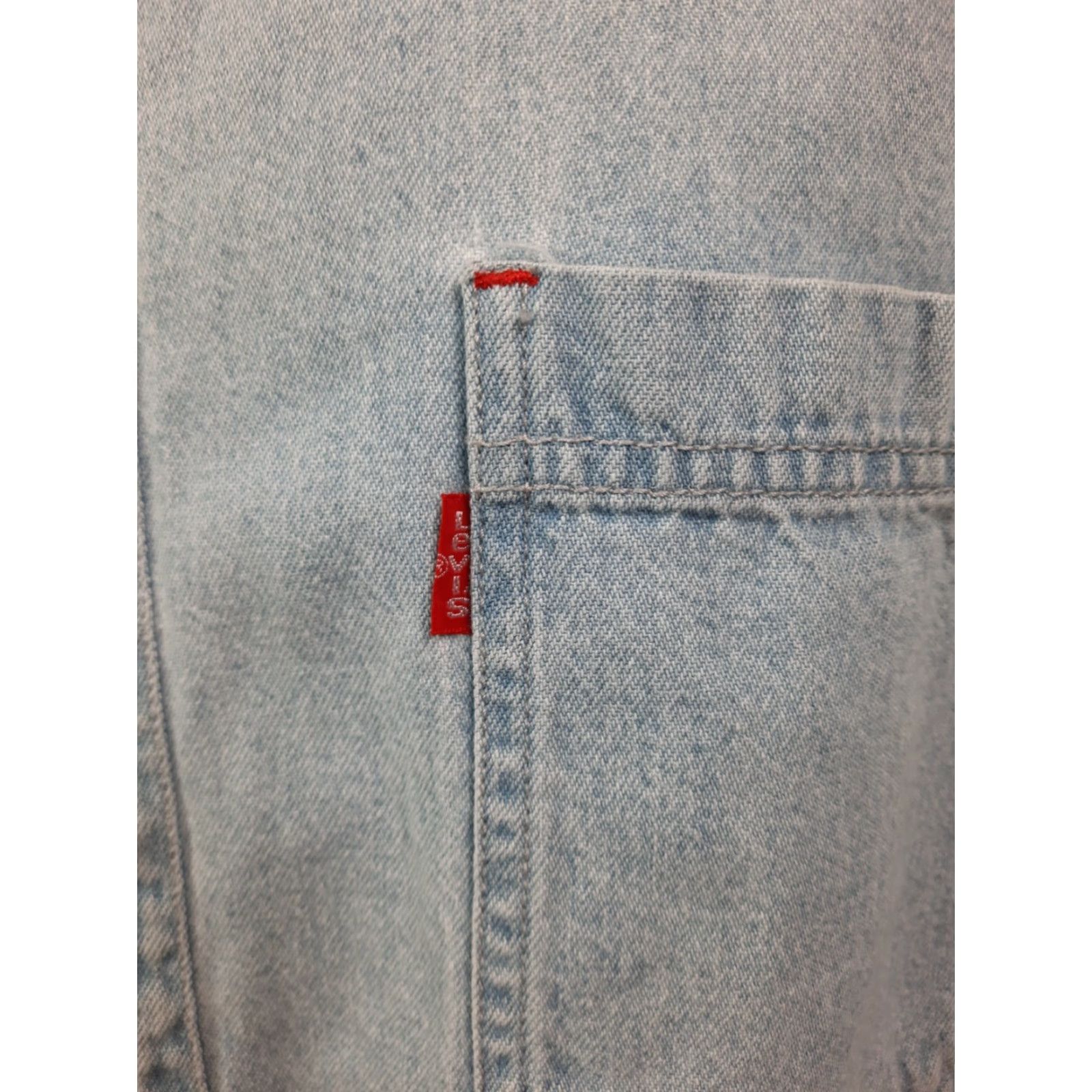 Levi's VINTAGE Levi's Denim Shirt LARGE Light Wash Relaxed Button Up Long Sleeve L4S Size US L / EU 52-54 / 3 - 5 Thumbnail