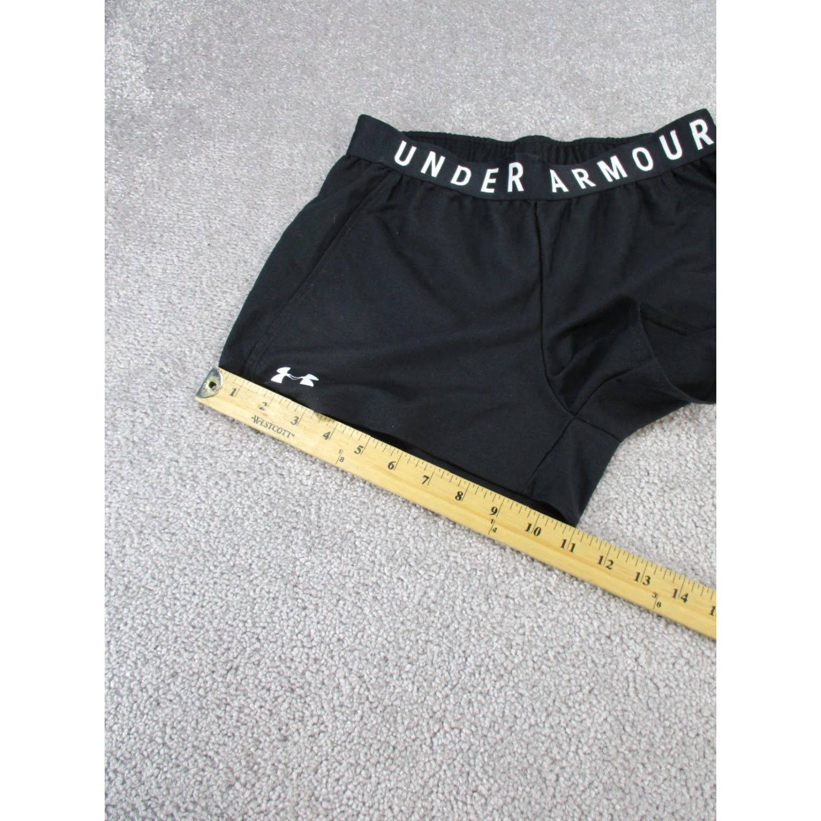 Under Armour Under Armour Shorts Womens Small Heatgear Black Lightweight Linerless Size 28" / US 6 / IT 42 - 3 Thumbnail