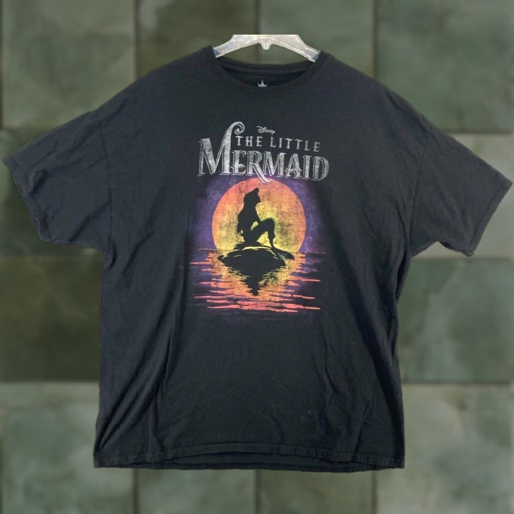 Disney Disney Womens TShirt 2XL Black Ariel The Little Mermaid On Rock Size XXL / US 16-18 / IT 52-54 - 1 Thumbnail