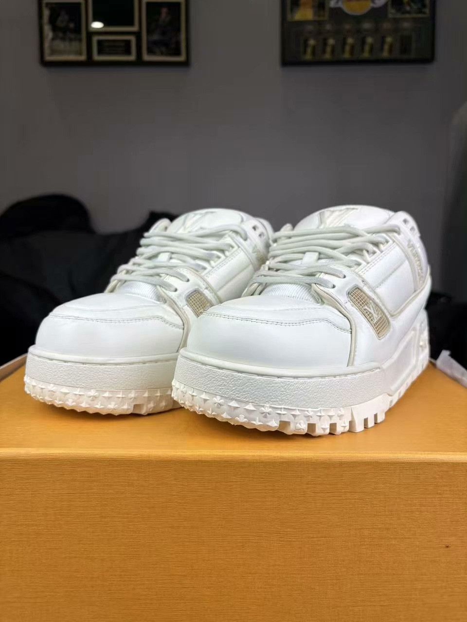 Louis Vuitton Louis Vuitton Training White Lowtop Sneakers 37 Women Size US 6.5 / IT 36.5 - 1 Thumbnail