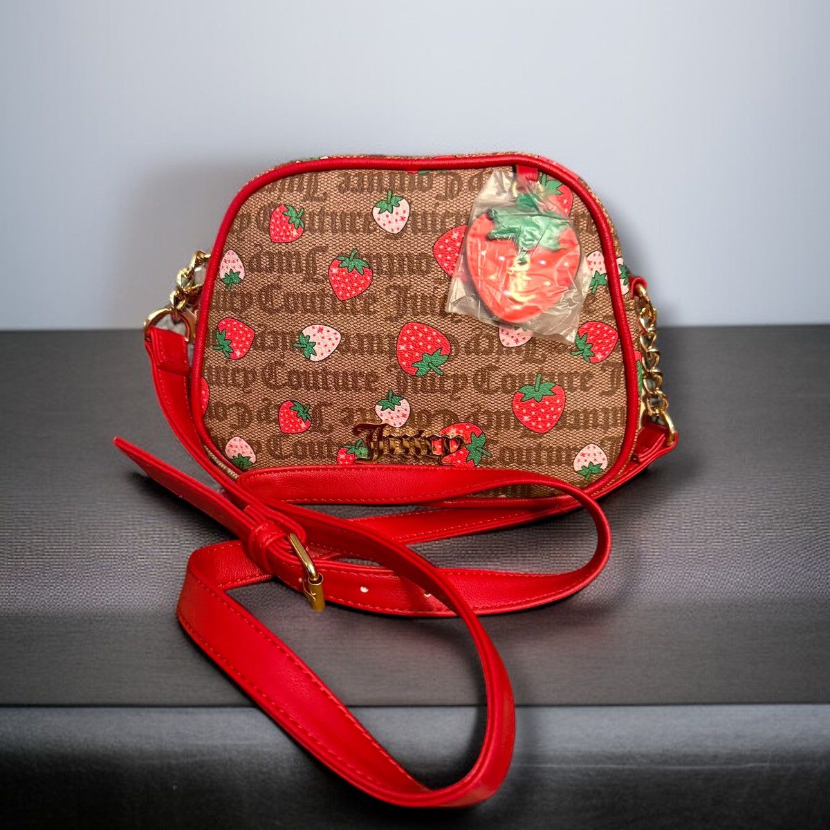 Juicy Couture Juicy Couture Freshly Picked Strawberry camera bag & wallet Size ONE SIZE - 3 Thumbnail