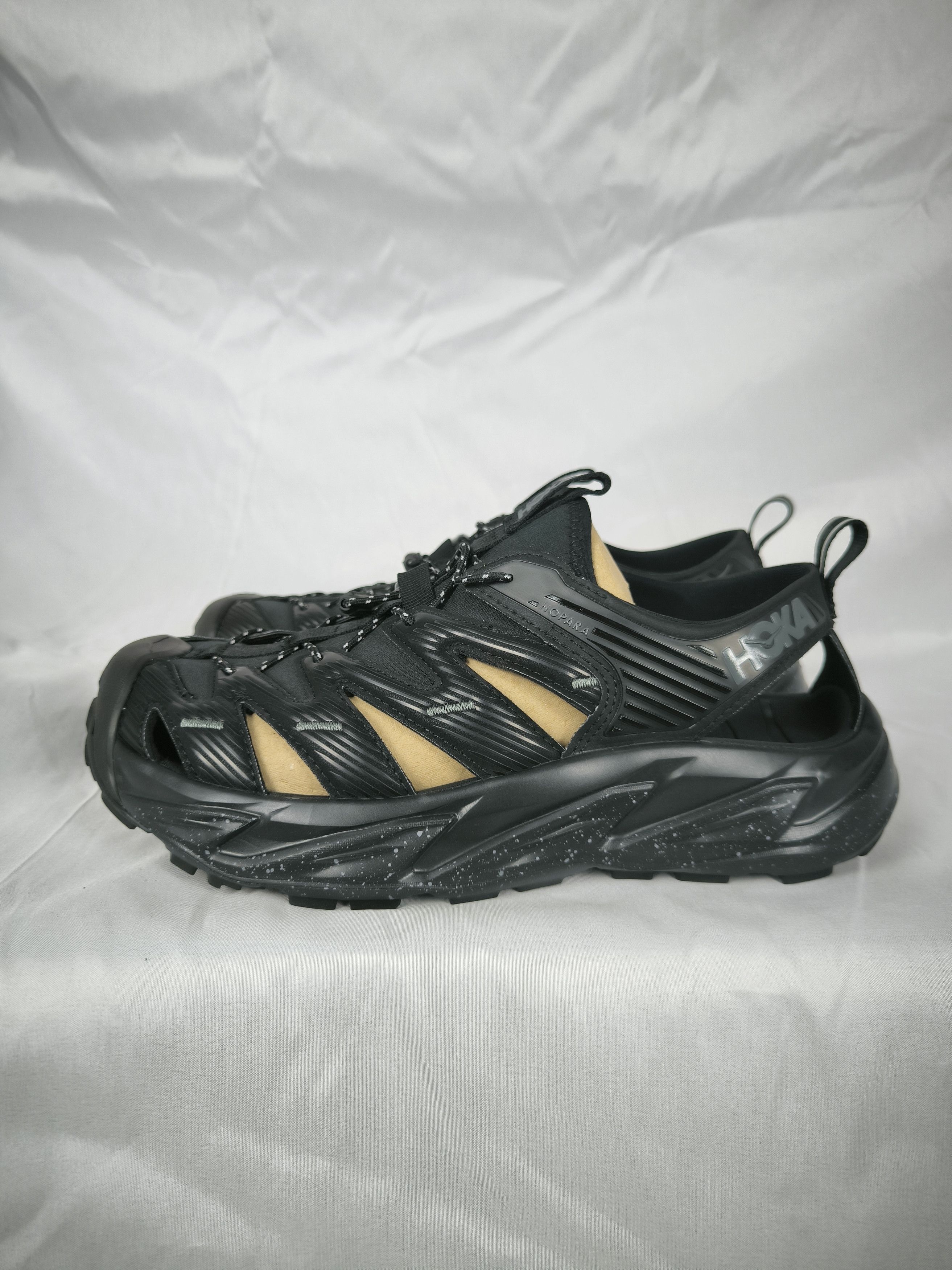Hoka Hopara Size US 10 / EU 43 - 14 Thumbnail