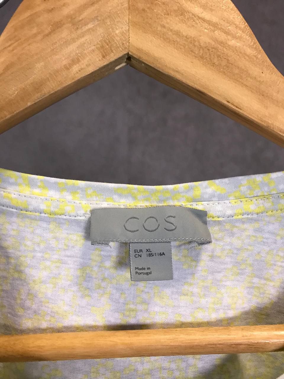 Cos Cos art designer tee Size US L / EU 52-54 / 3 - 4 Thumbnail