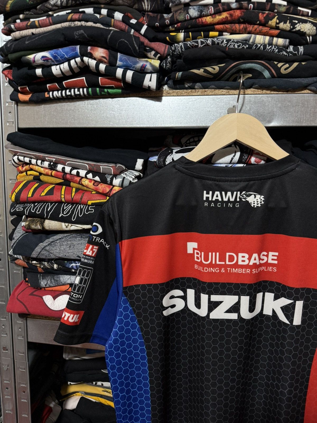 Vintage Suzuki BuildBase Superbike Official Team Hawk Racing T-Shirt Size US M / EU 48-50 / 2 - 5 Thumbnail