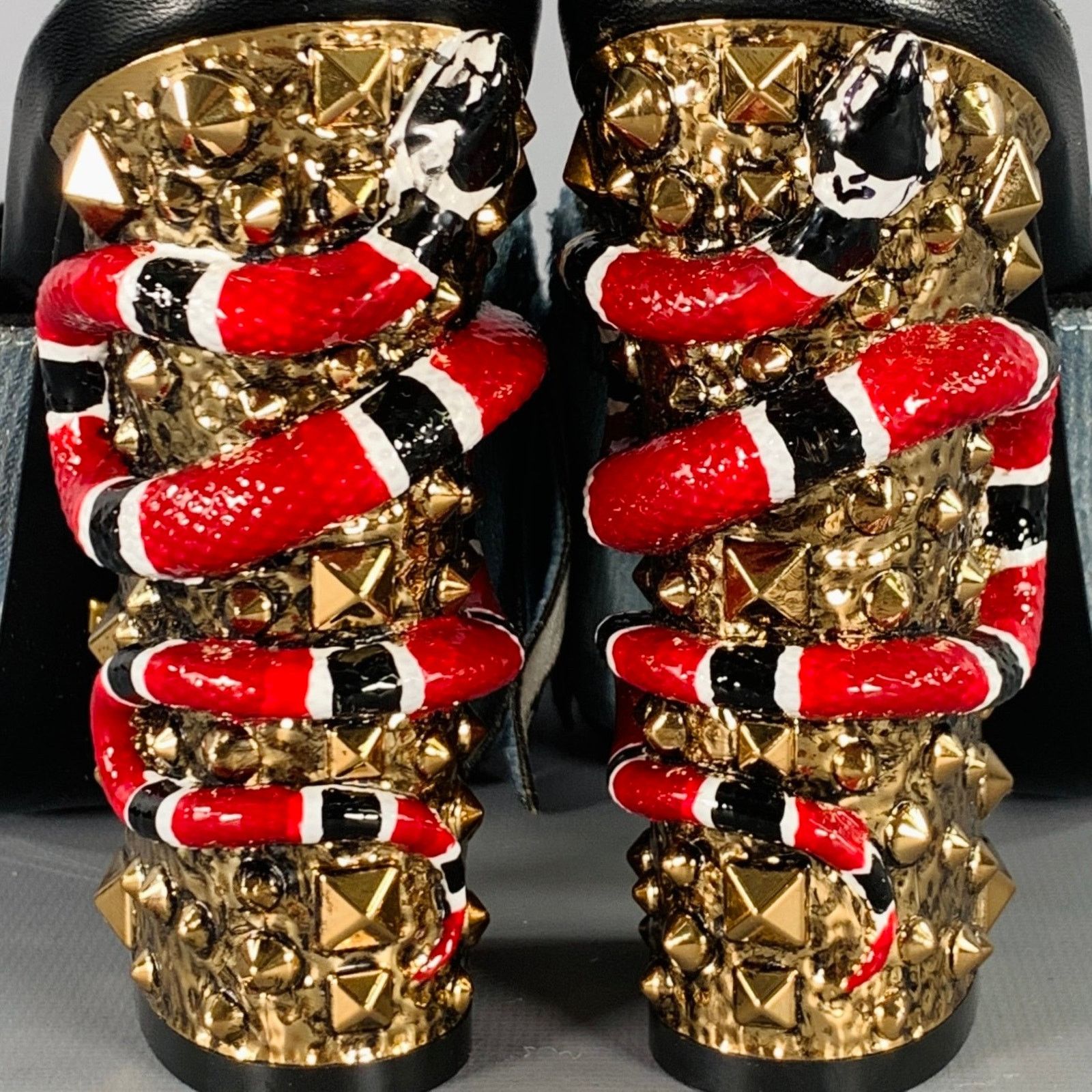 Gucci Size 8 Trompe L'oeil Blue Red Gold Beaded Mules Sandals Size US 8 / IT 38 - 4 Thumbnail