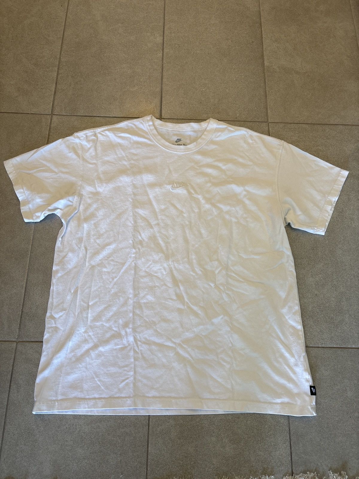 Nike Nike White/White Center Embroidered Logo Size US XL / EU 56 / 4 - 1 Thumbnail