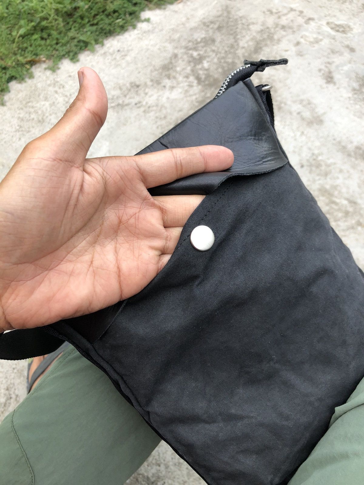 Japanese Brand HARD CANVAS SLINGBAG BY KOI Size ONE SIZE - 9 Thumbnail