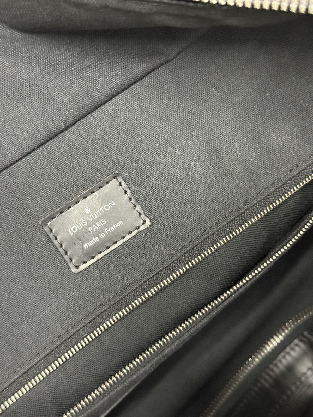 Louis Vuitton Louis Vuitton Epi Leather Duffle Bag Size ONE SIZE - 17 Thumbnail