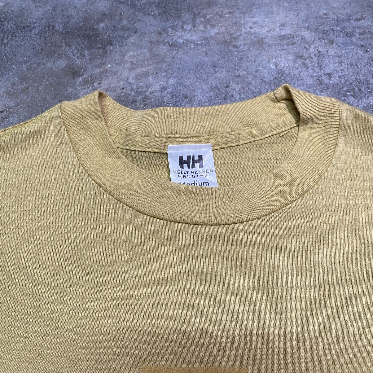 Helly Hansen × Japanese Brand Vintage Helly Hansen Velvet Print T Shirt Size US M / EU 48-50 / 2 - 2 Thumbnail