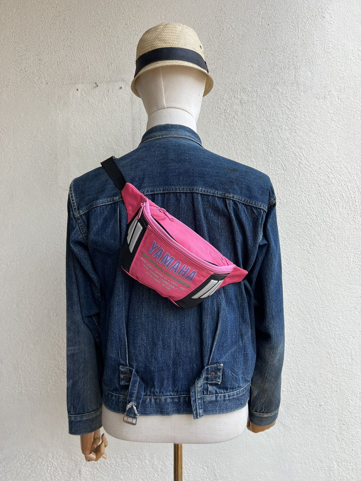 Vintage Vintage 90s Yamaha Japan Pink Waist Bag Size ONE SIZE - 5 Thumbnail