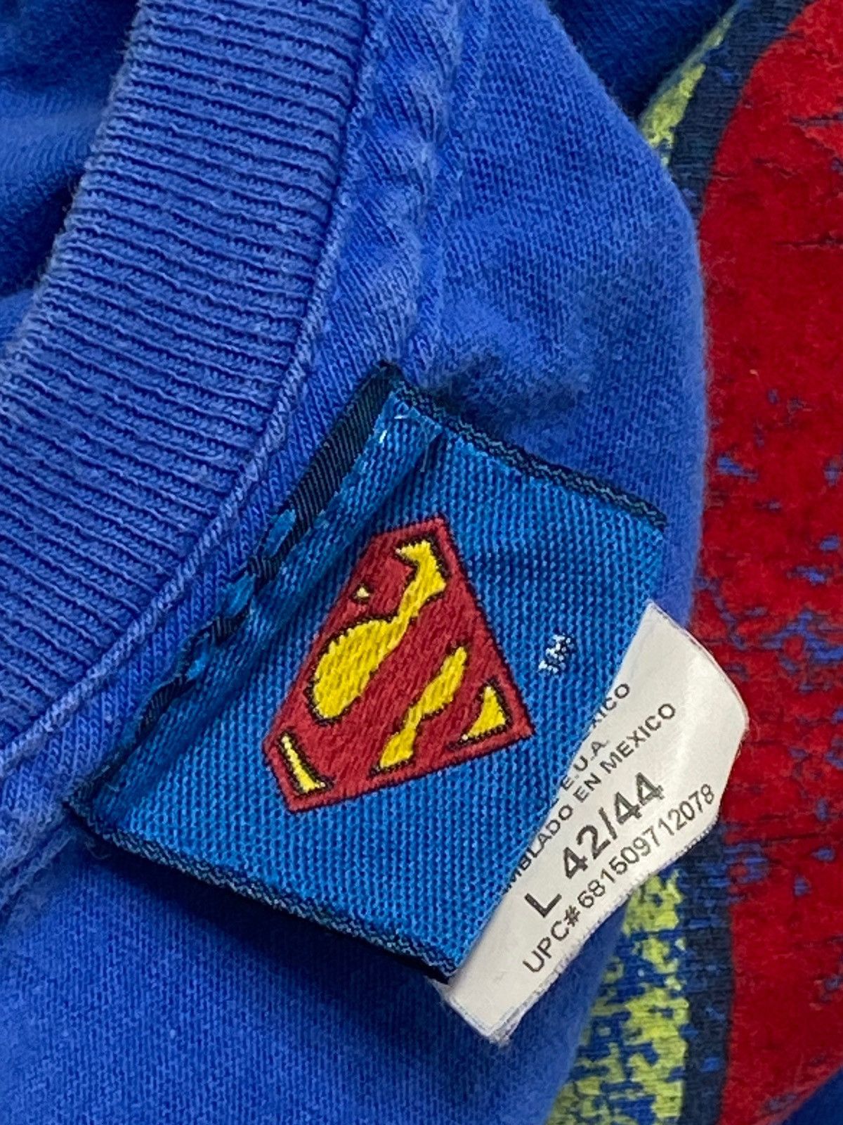 DC Comics 2006 Vintage DC COMICS SuperMan Blue Big Logo T Shirt Size US M / EU 48-50 / 2 - 3 Thumbnail
