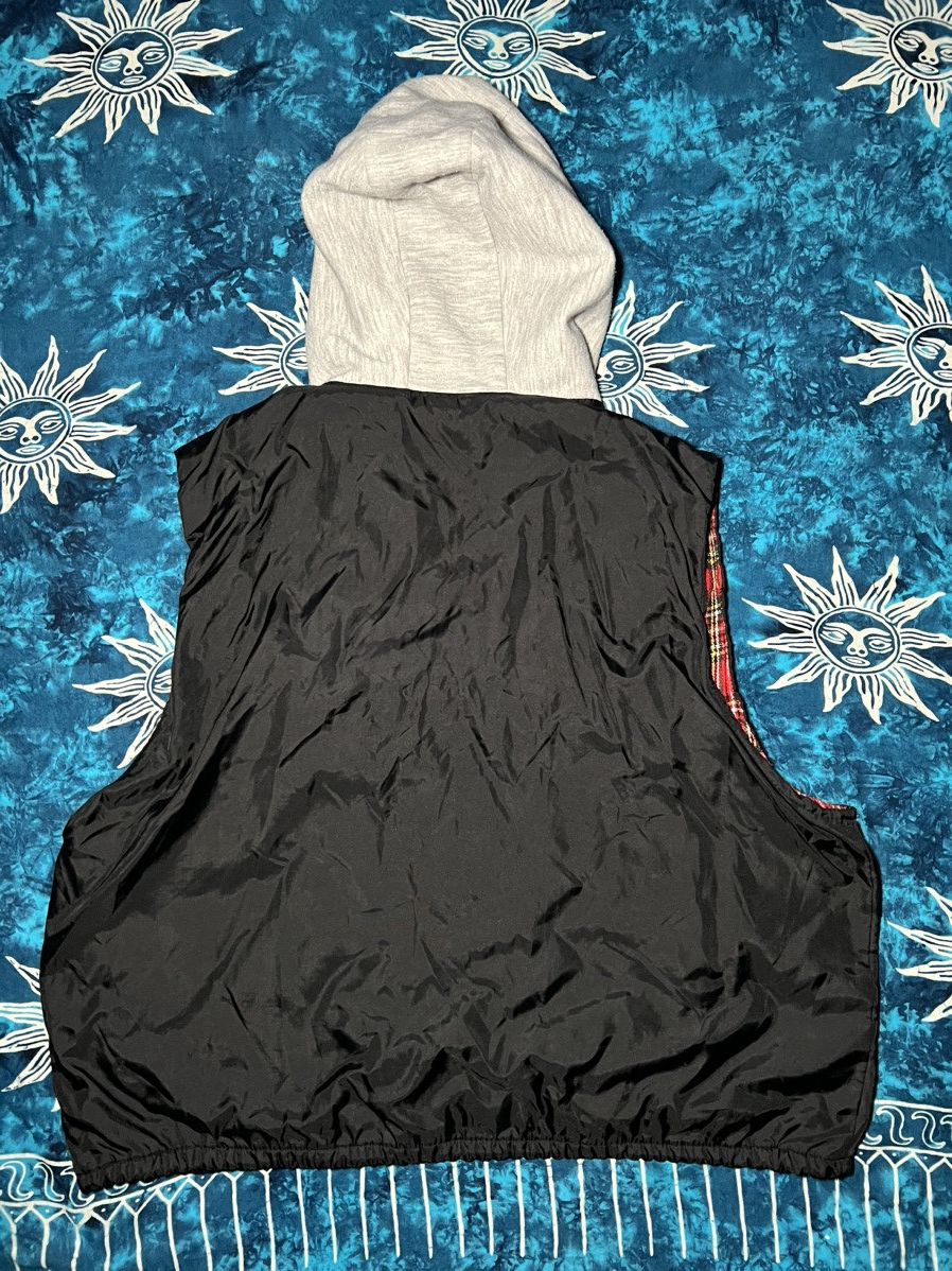 Lonsdale Vintage Vests Lonsdale Streetwear Sleeveless Size US L / EU 52-54 / 3 - 9 Thumbnail