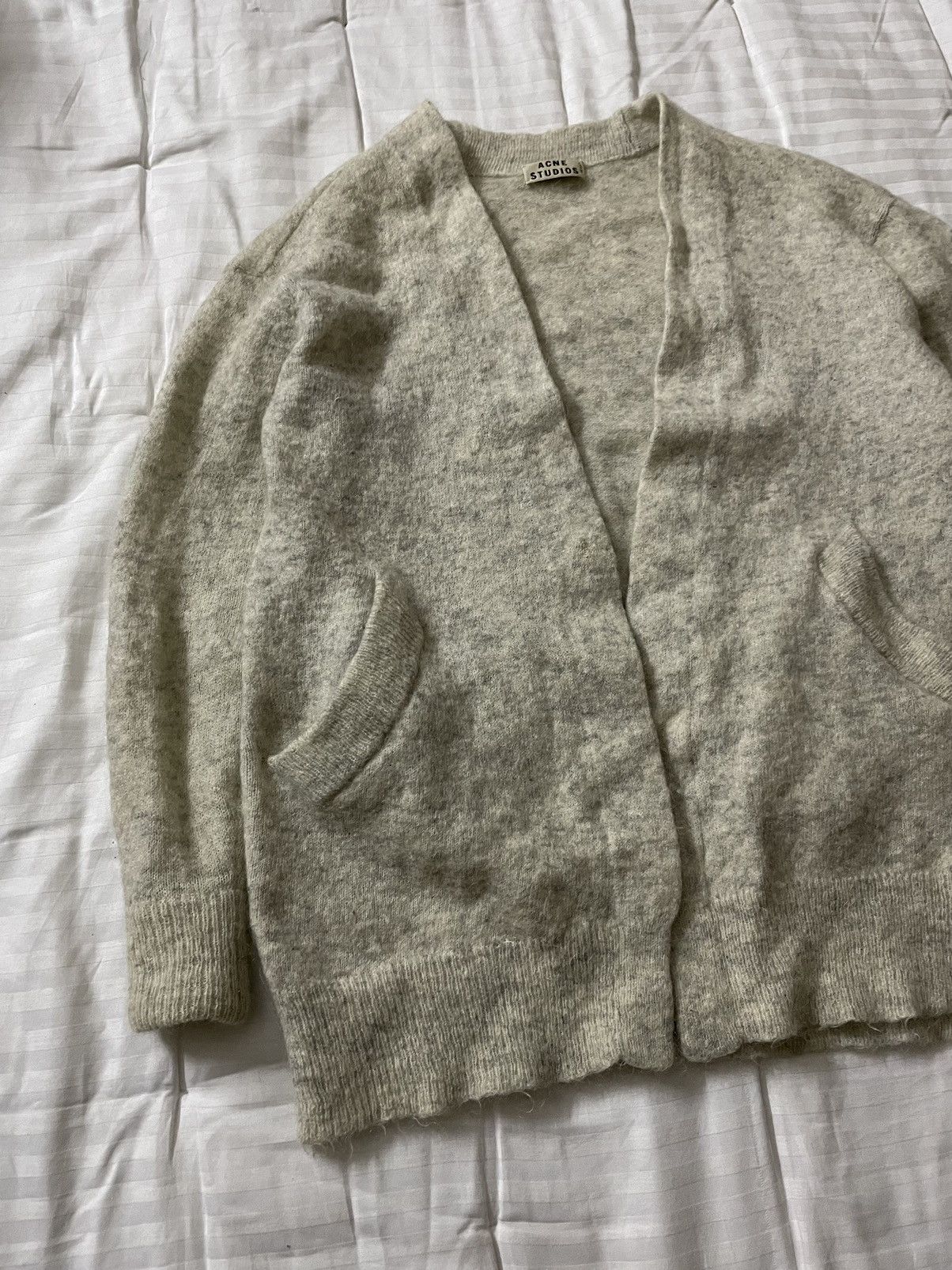 Acne Studios Vintage Acne Studios Wool Cardigan Size XS / US 0-2 / IT 36-38 - 2 Thumbnail