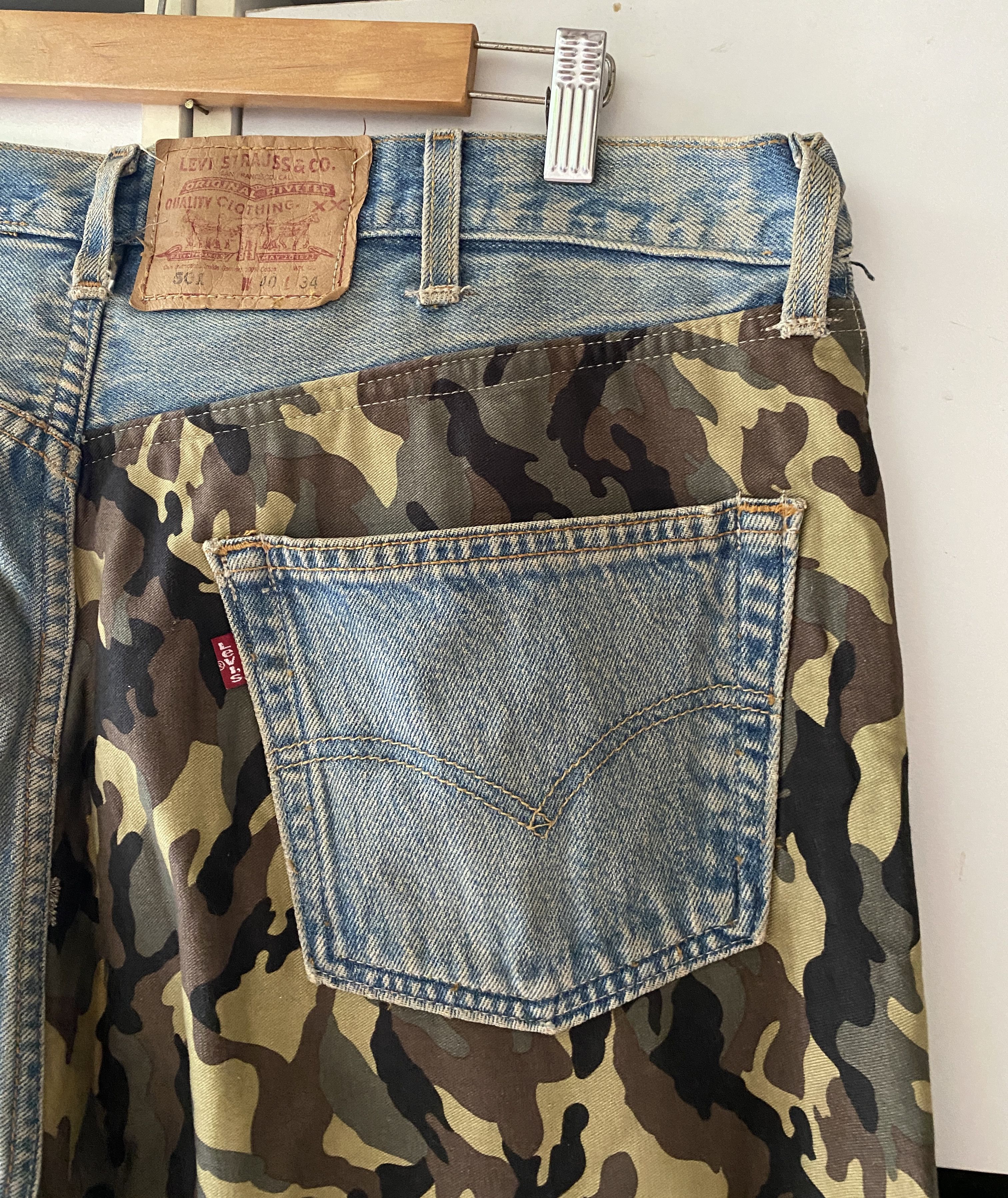 Levi's VINTAGE LEVIS 501 X CAMO JEANS Size US 40 / EU 56 - 8 Thumbnail