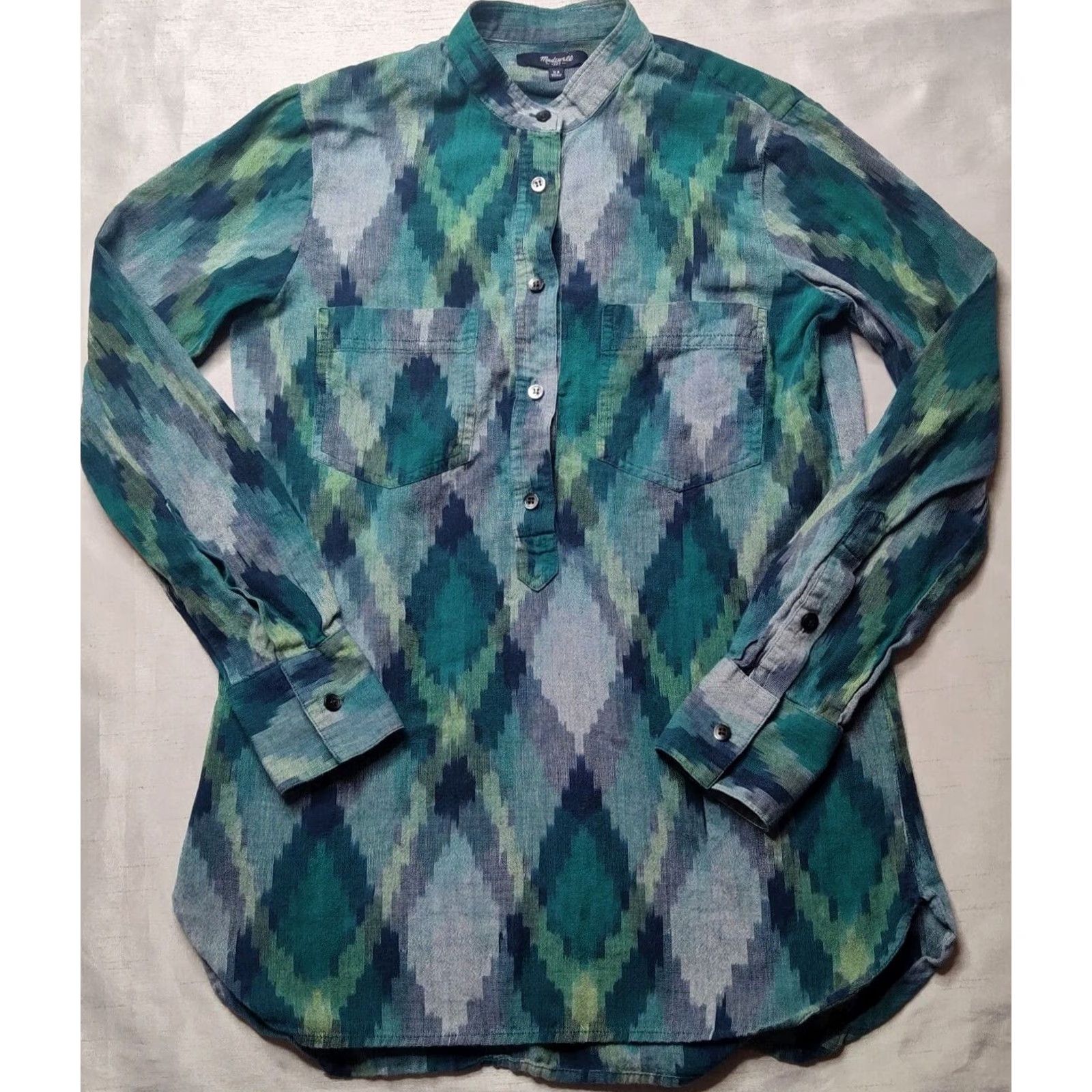 Madewell MADEWELL Women XS Green Abstract 1/2 Button Pullover Peasant Top Blouse Tunic Shirt Womens XS Green Abstract 1/2 Button Pullover Peasant Top Size XS / US 0-2 / IT 36-38 - 3 Thumbnail
