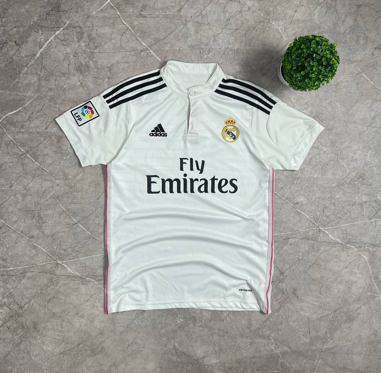 Japanese Brand Adidas Real Madrid Cristiano Ronaldo #7 2013/2014 T-Shirt Size US M / EU 48-50 / 2 - 9 Thumbnail
