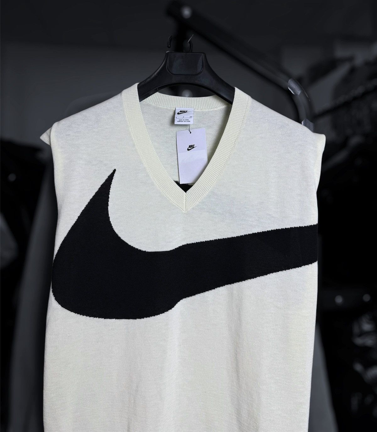 Nike × Vintage Vintage Nike vest big swoosh size s/M rare big logo Y2K Size M / US 6-8 / IT 42-44 - 1 Thumbnail