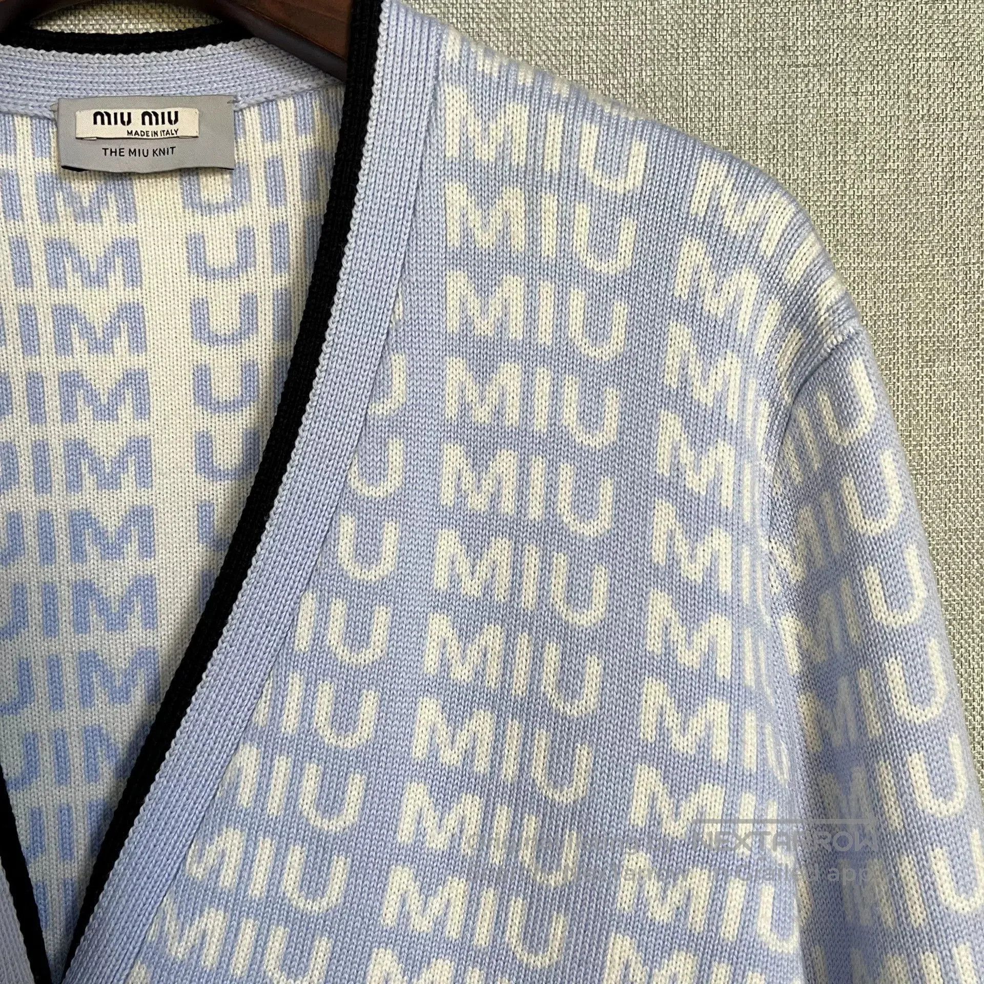 Miu Miu Miu Miu Logo Print Wool Cardigan. Size S / US 4 / IT 40 - 3 Thumbnail