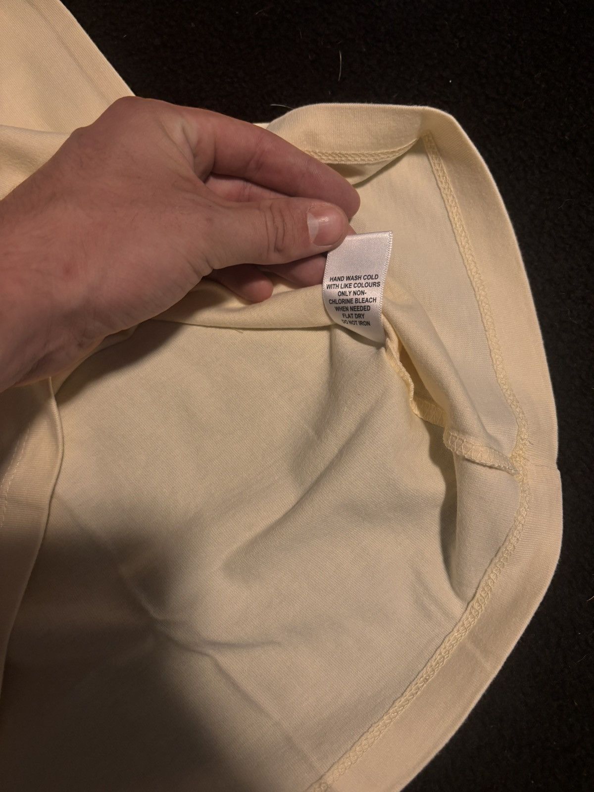 Essentials Essentials fear of god boxy tee shirt cream applique logo Size US XS / EU 42 / 0 - 7 Thumbnail