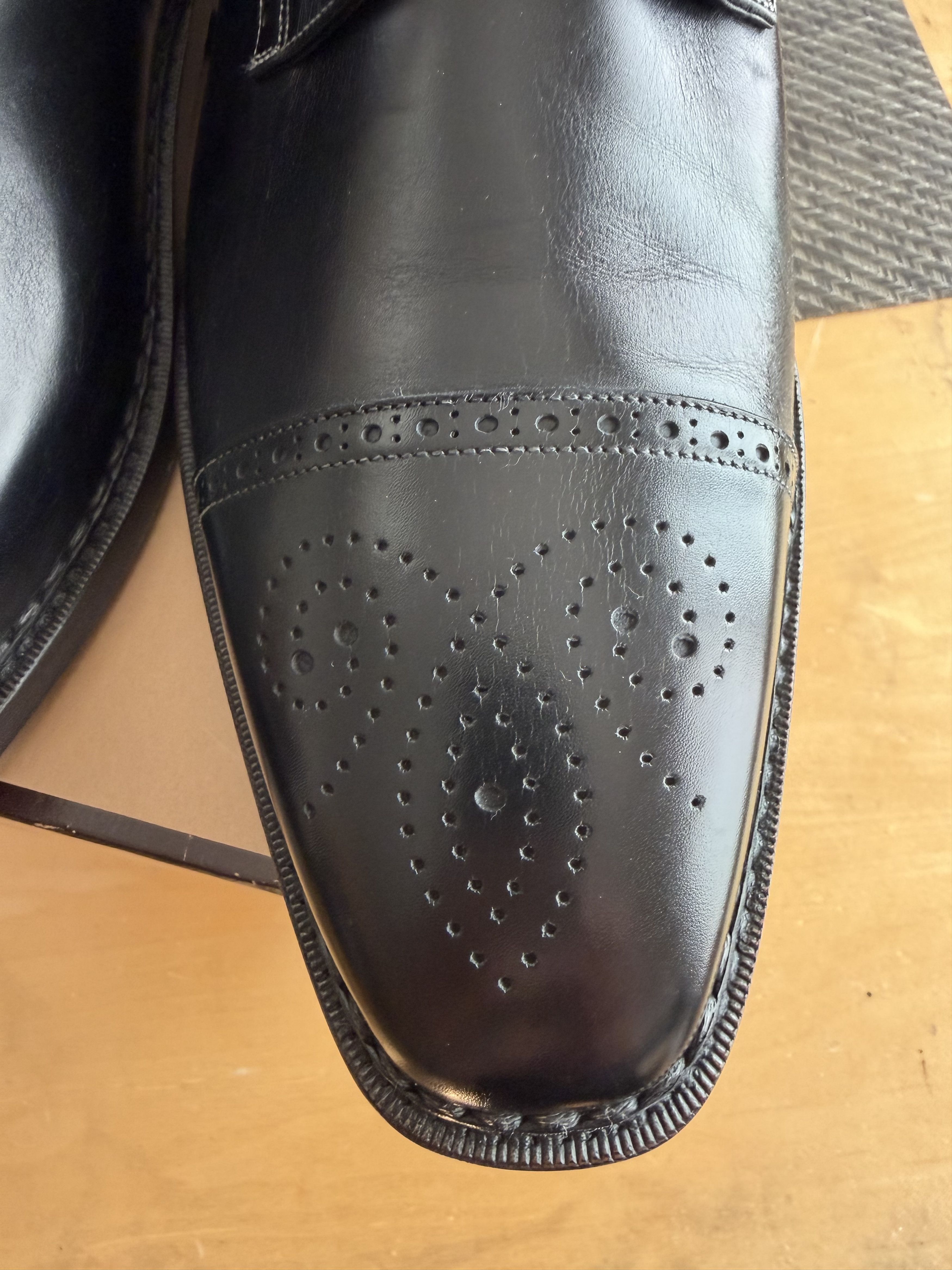 Santoni Santoni Oxford Brogues shoes US 13 Mint in the Box Size US 13 / EU 46 - 6 Thumbnail