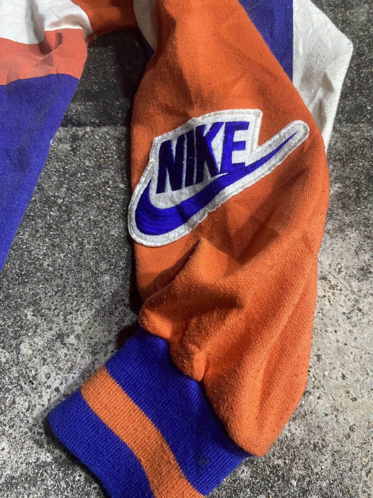 Nike VTG NFL Denver Broncos Nike Big All Over Print Size US L / EU 52-54 / 3 - 4 Thumbnail