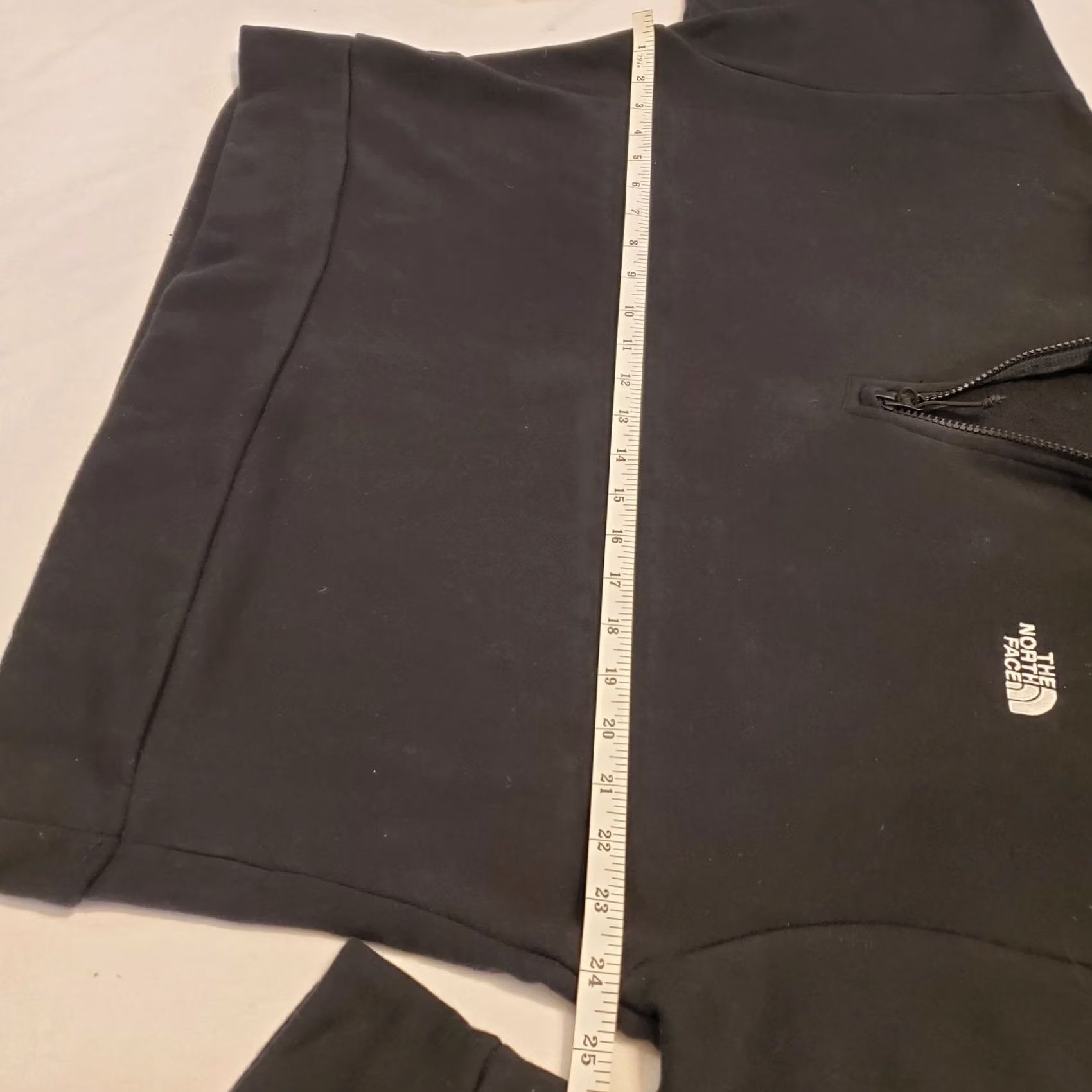 The North Face The North Face Womens Pullover Sweatshirt Cropped Top Size Large Black Size L / US 10 / IT 46 - 6 Thumbnail