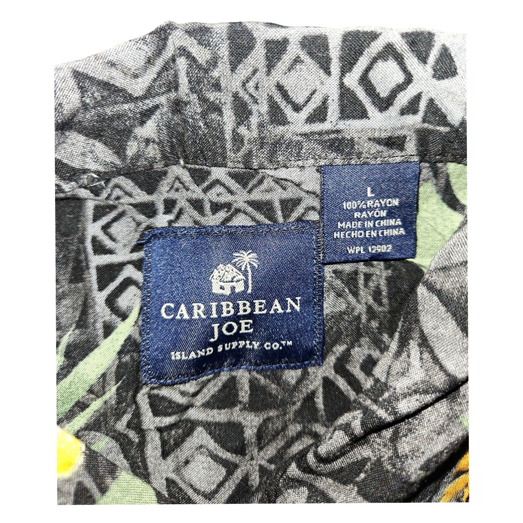 Vintage VINTAGE Caribbean Joe Button Shirt Mens Large Black Floral 100% Rayon Hawaii Tropical Button-Up Short Sleeve Casual Packing Size US L / EU 52-54 / 3 - 2 Thumbnail