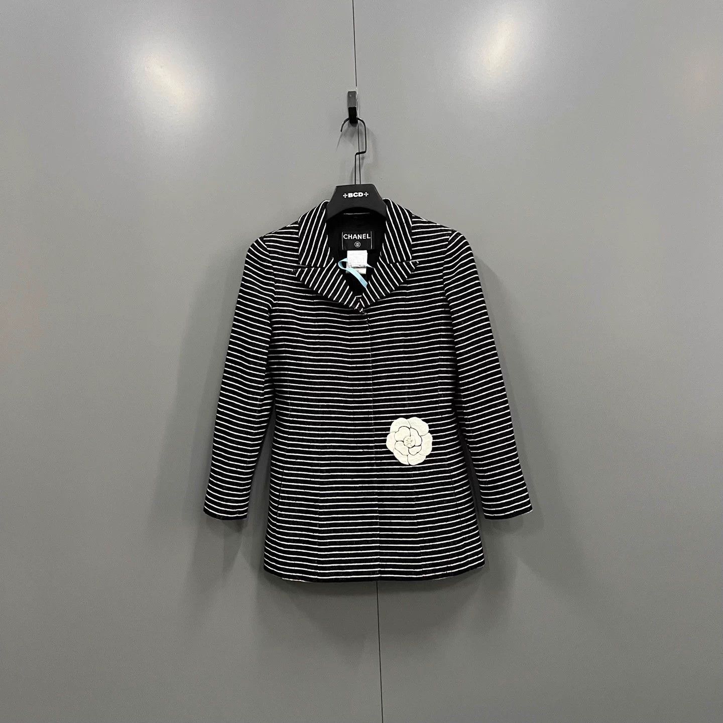 Chanel Women's CHANEL Striped Camellia Lapel Jacket 34 98 New Size XS / US 0-2 / IT 36-38 - 1 Thumbnail